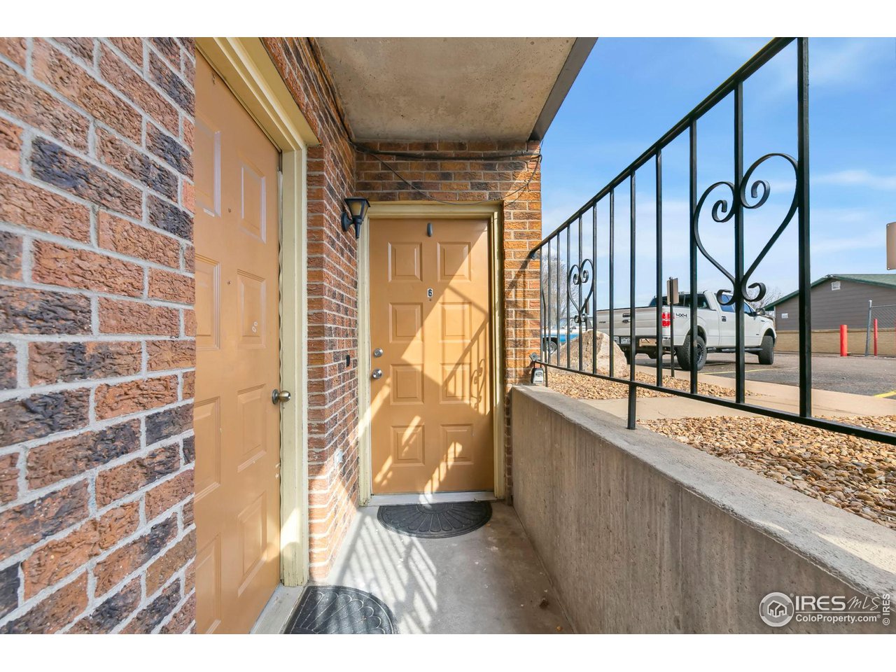 816 Stone Mountain Ct 1-6