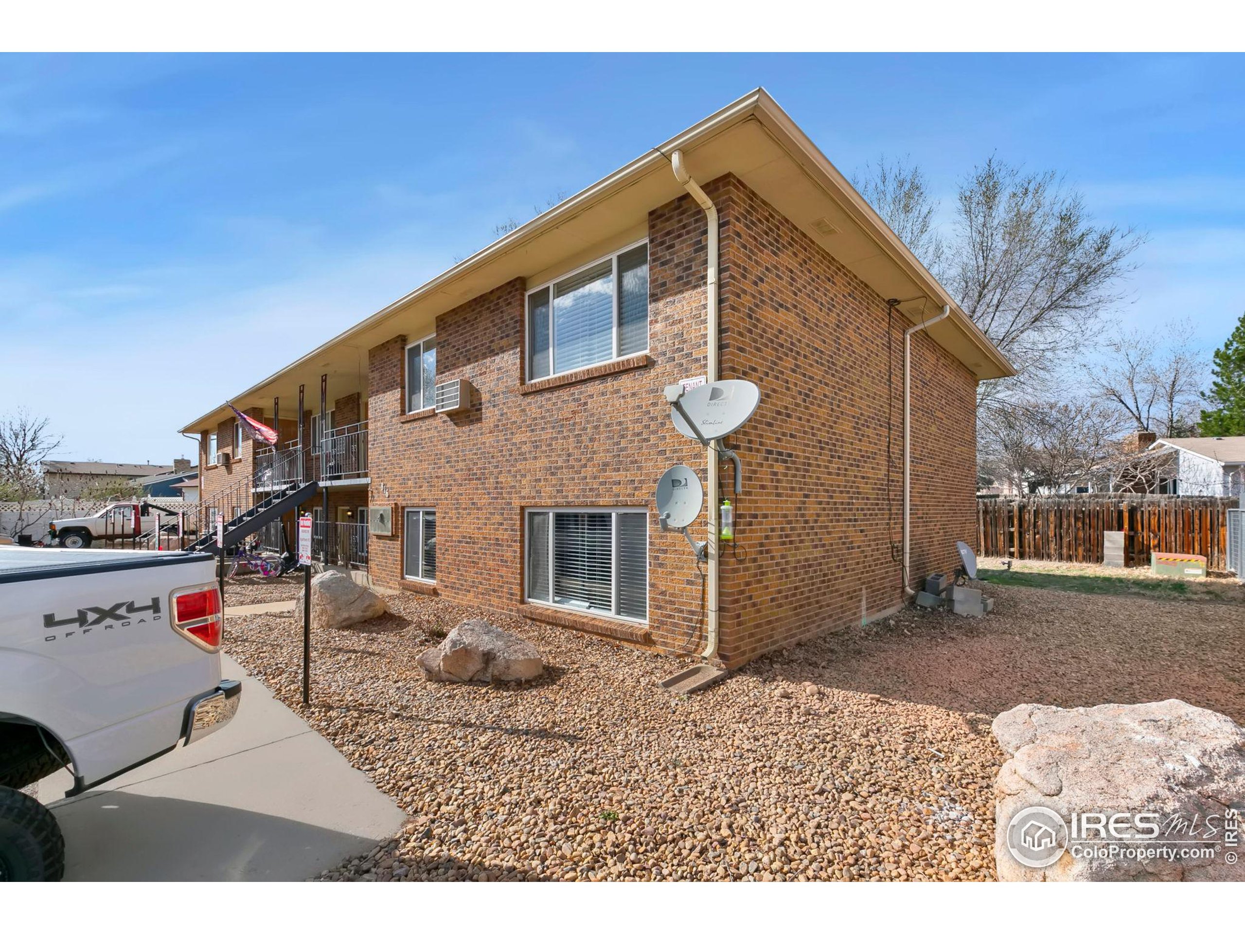 816 Stone Mountain Ct 1-6