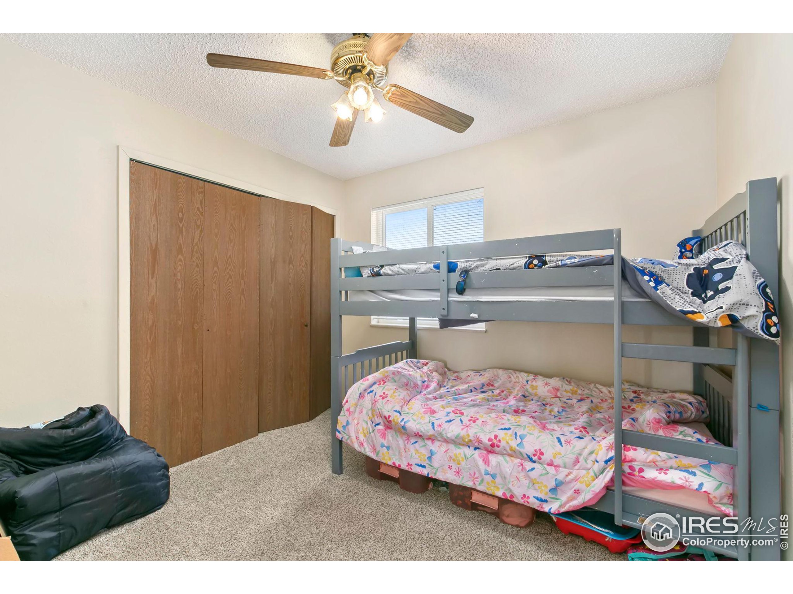 816 Stone Mountain Ct 1-6