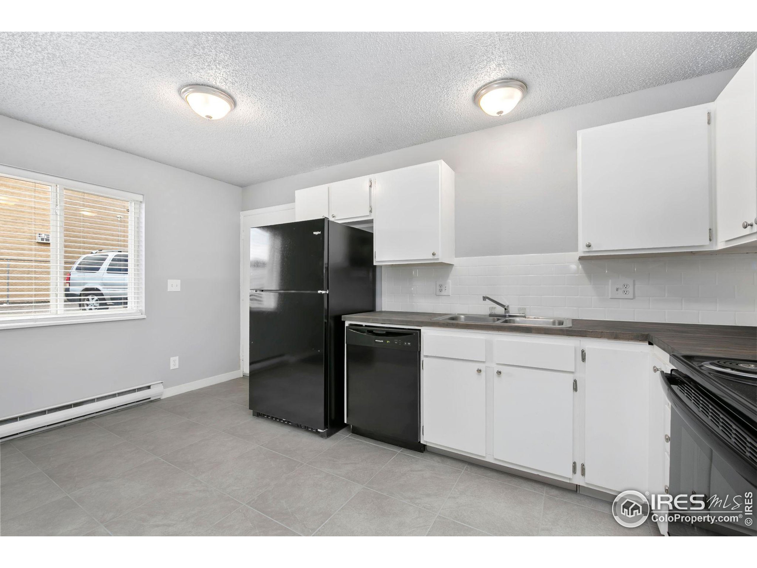 816 Stone Mountain Ct 1-6