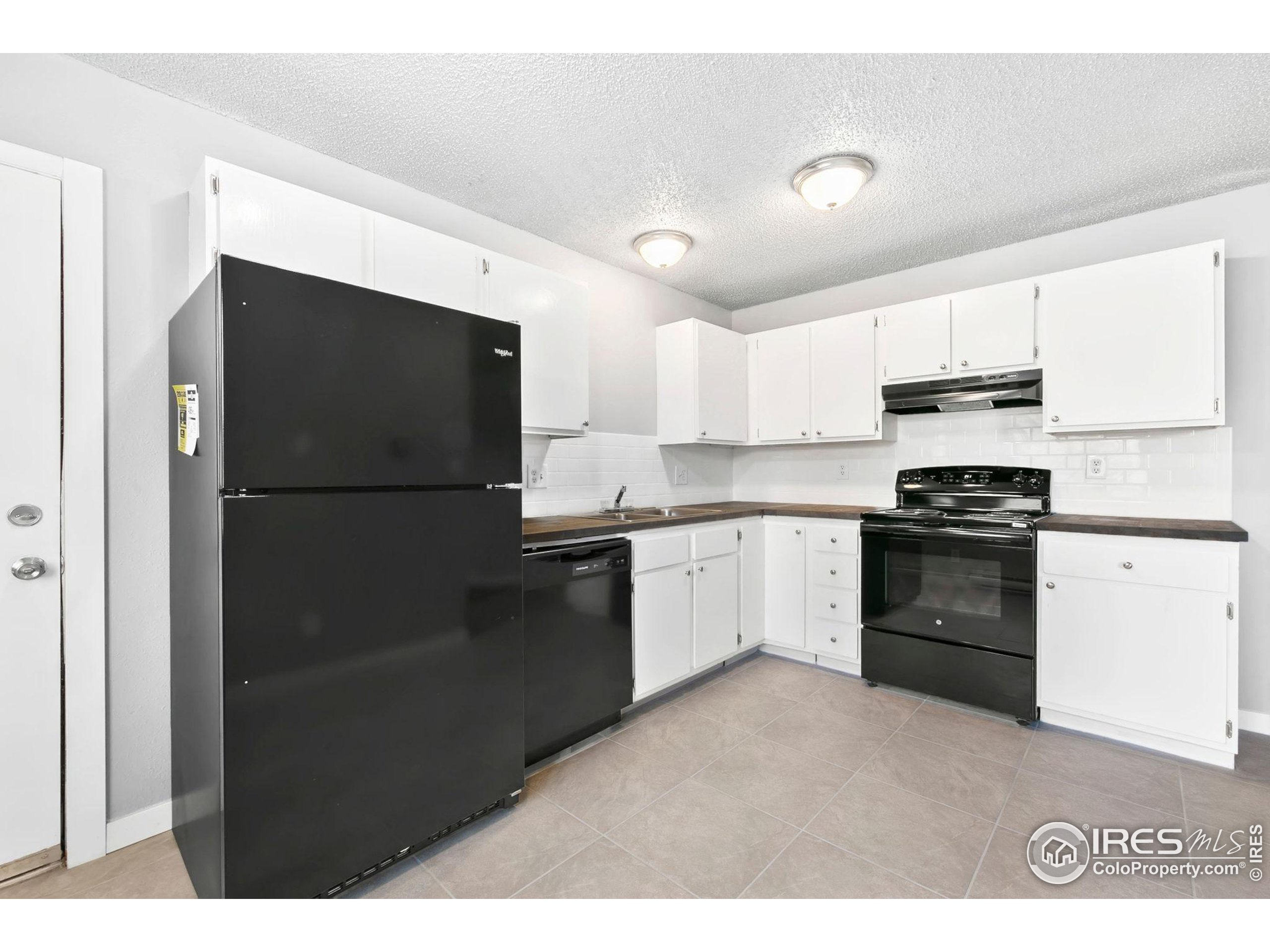 816 Stone Mountain Ct 1-6