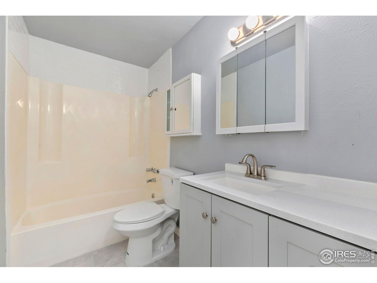 816 Stone Mountain Ct 1-6