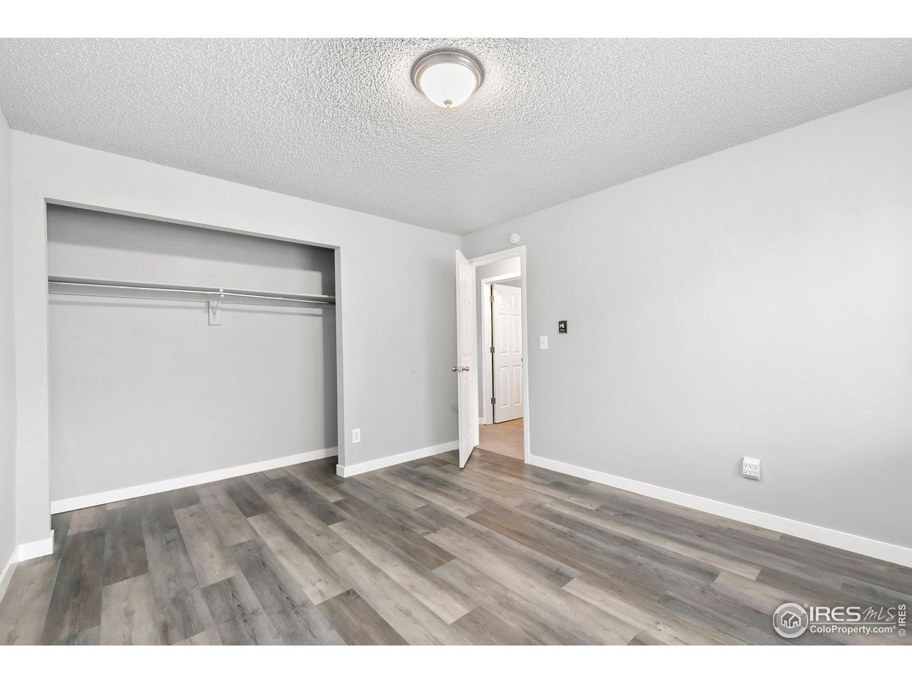 816 Stone Mountain Ct 1-6