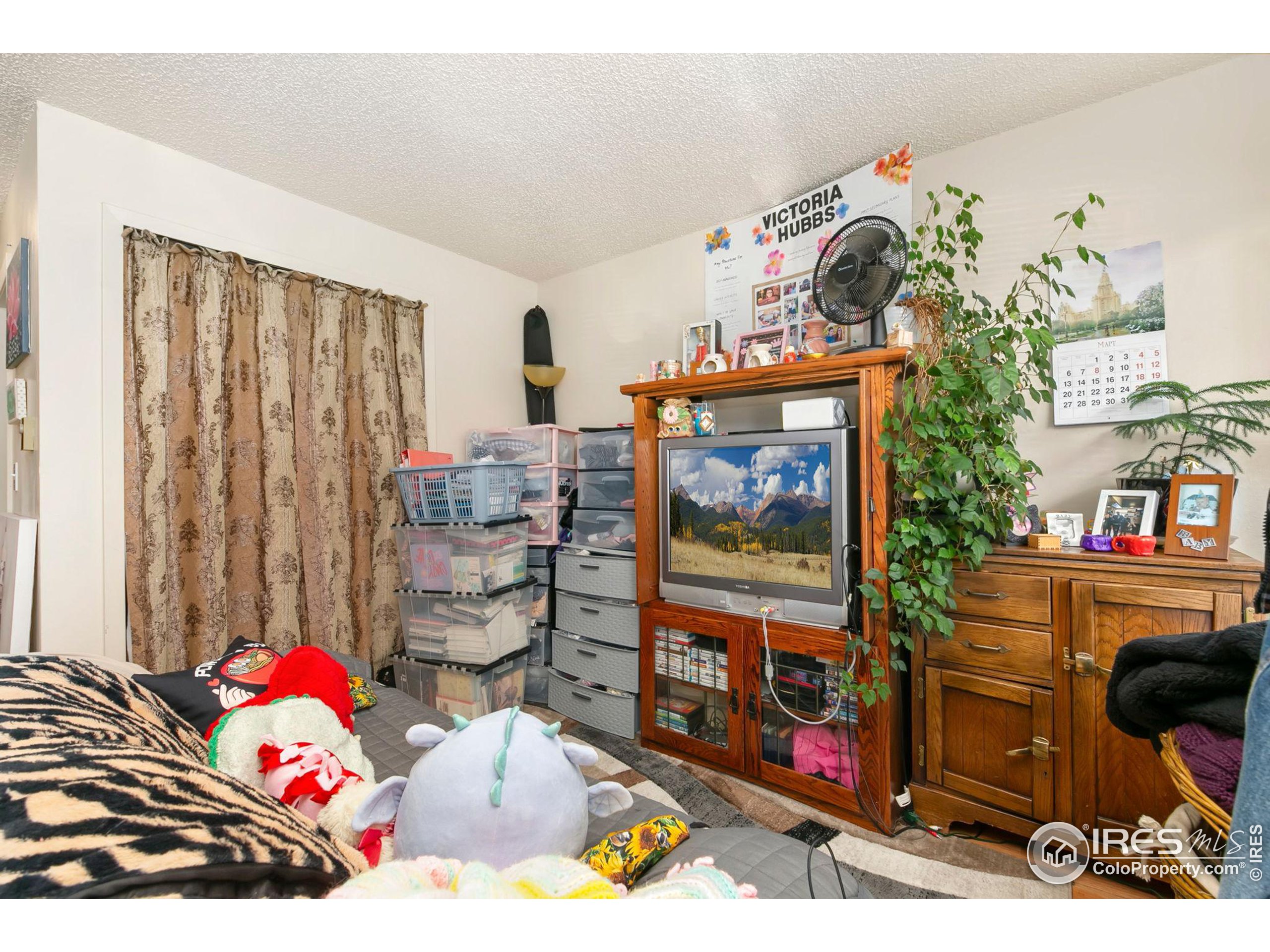 816 Stone Mountain Ct 1-6