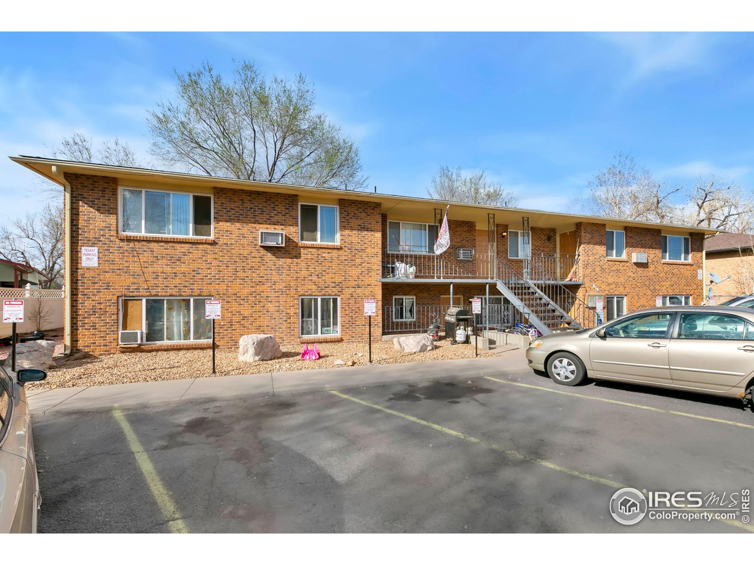 816 Stone Mountain Ct 1-6