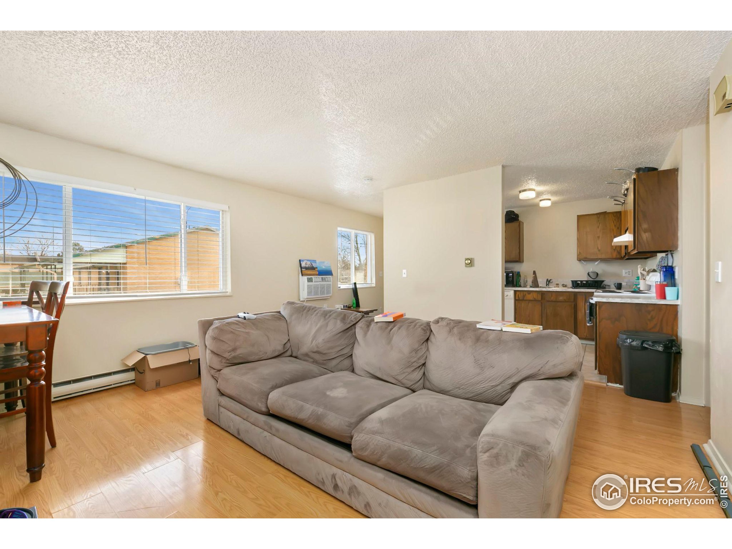 816 Stone Mountain Ct 1-6