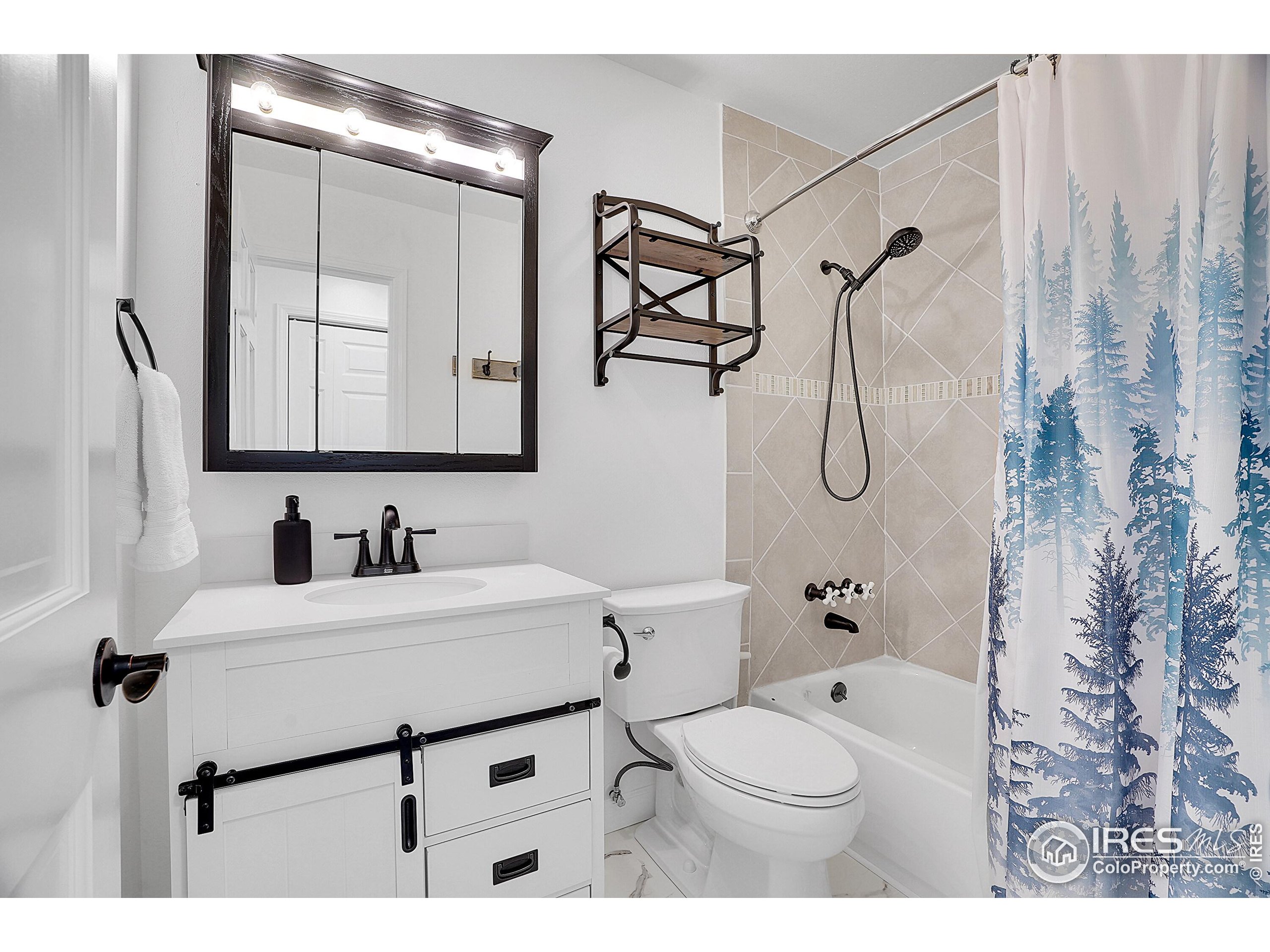 325 Sundance Cir N B