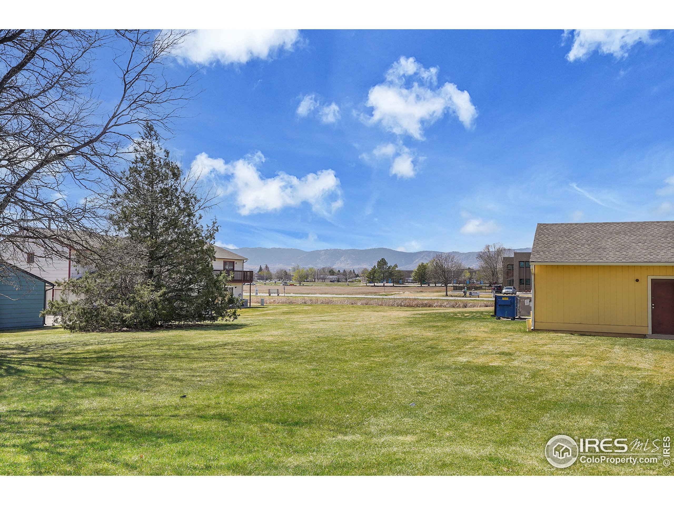 325 Sundance Cir N B