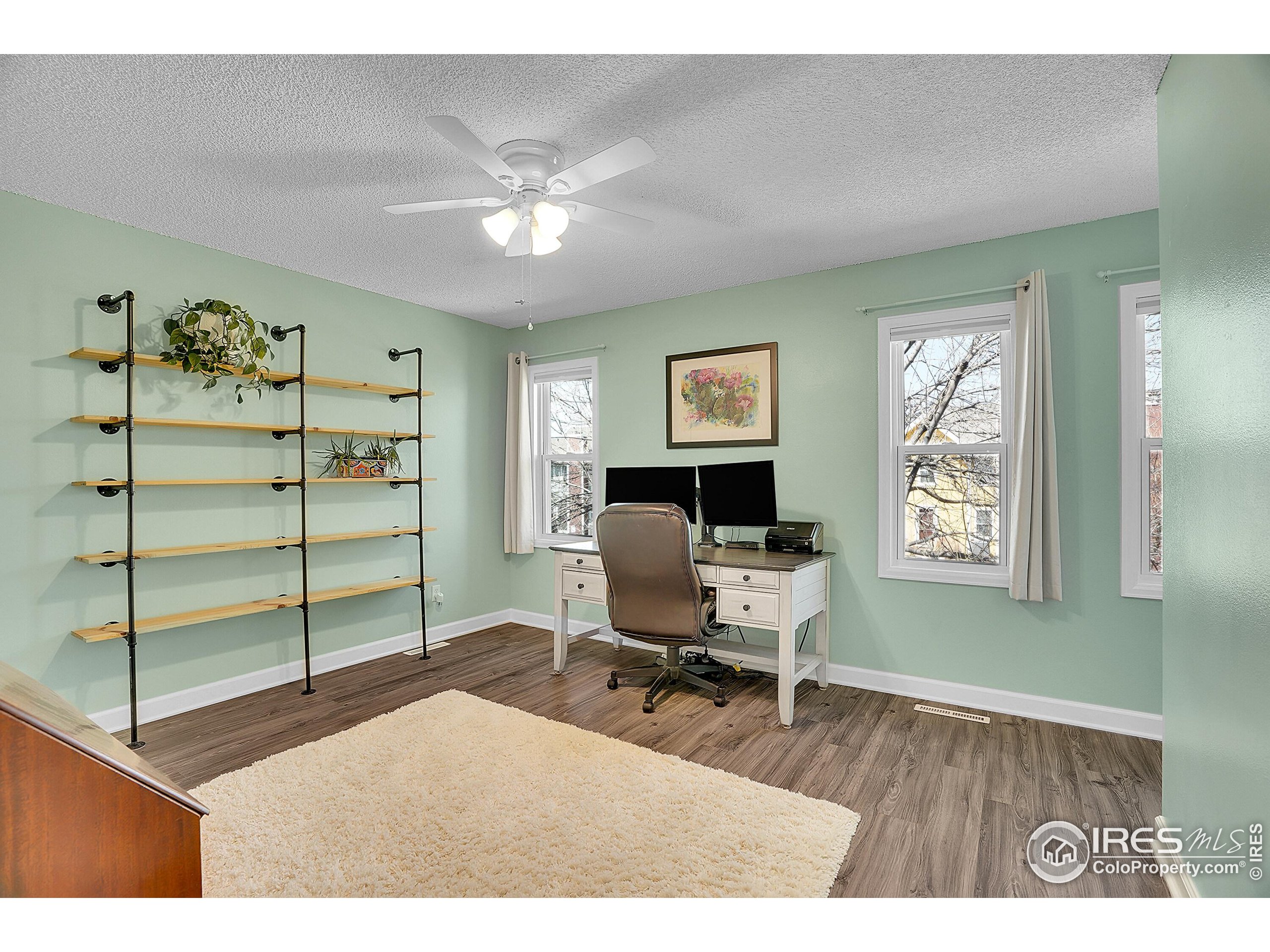 325 Sundance Cir N B