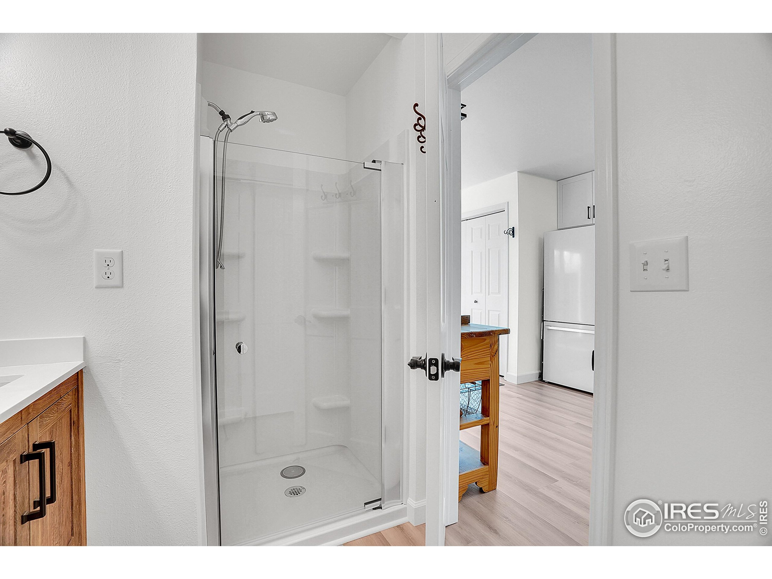 325 Sundance Cir N B