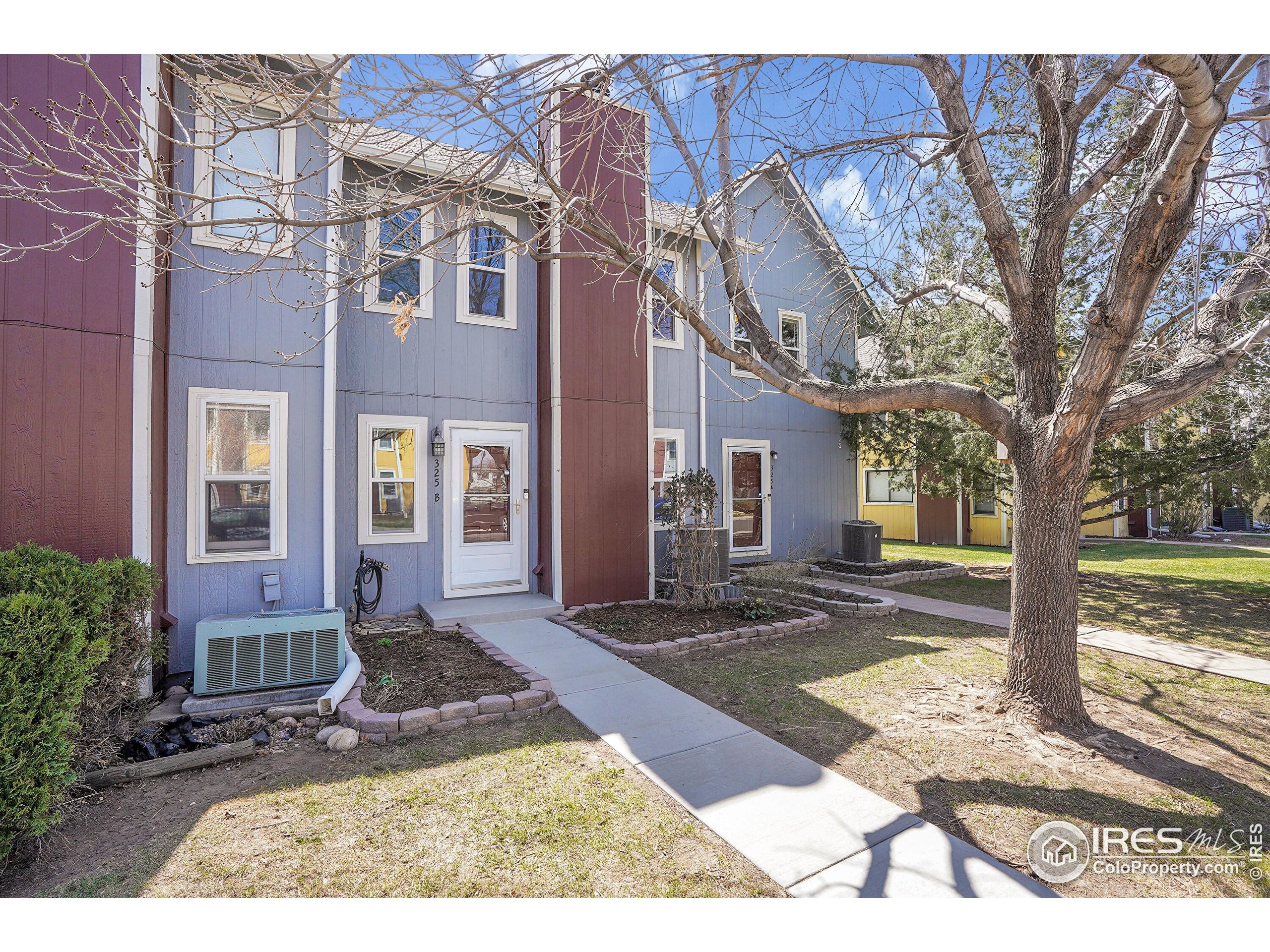 325 Sundance Cir N B