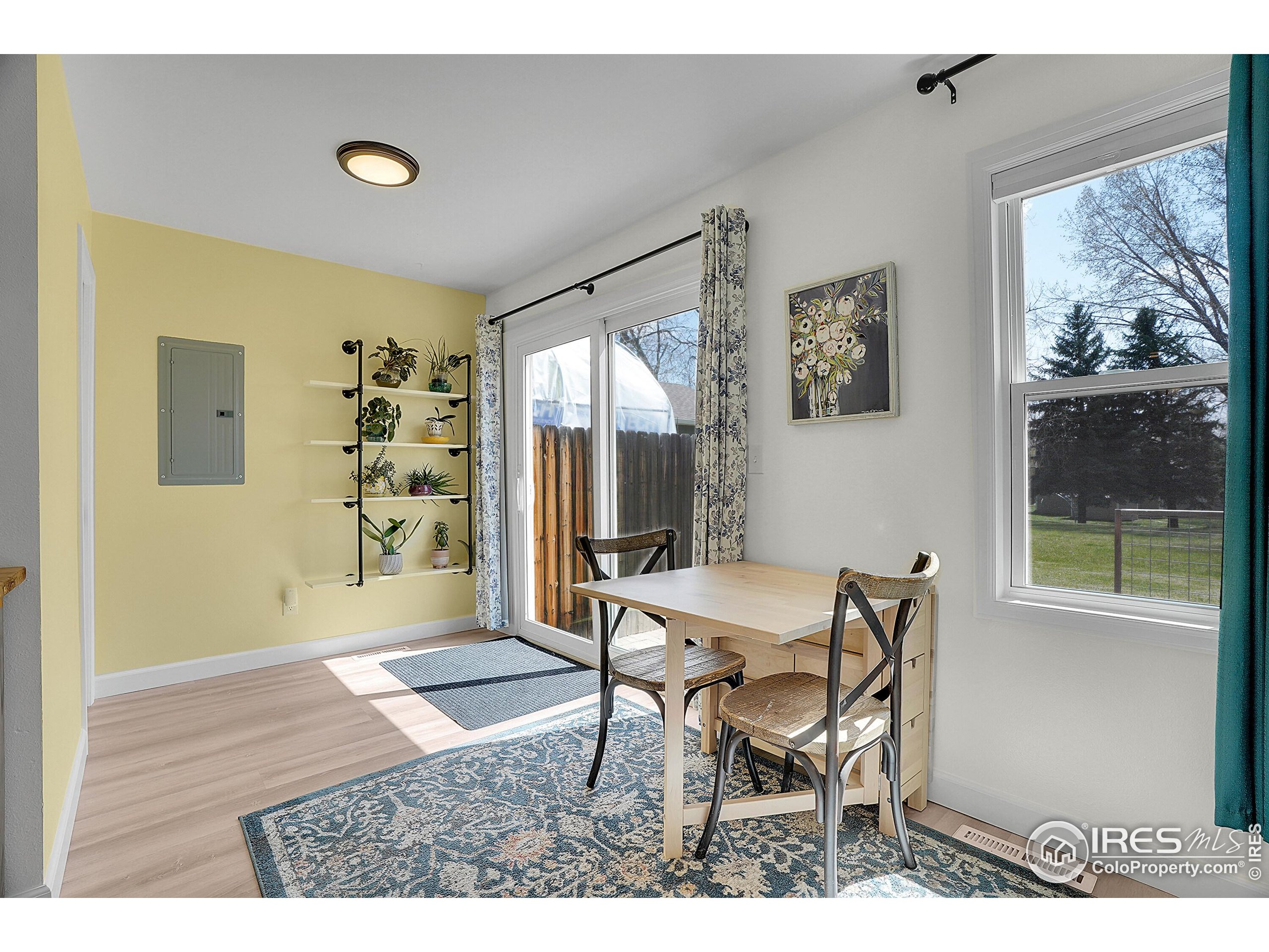 325 Sundance Cir N B