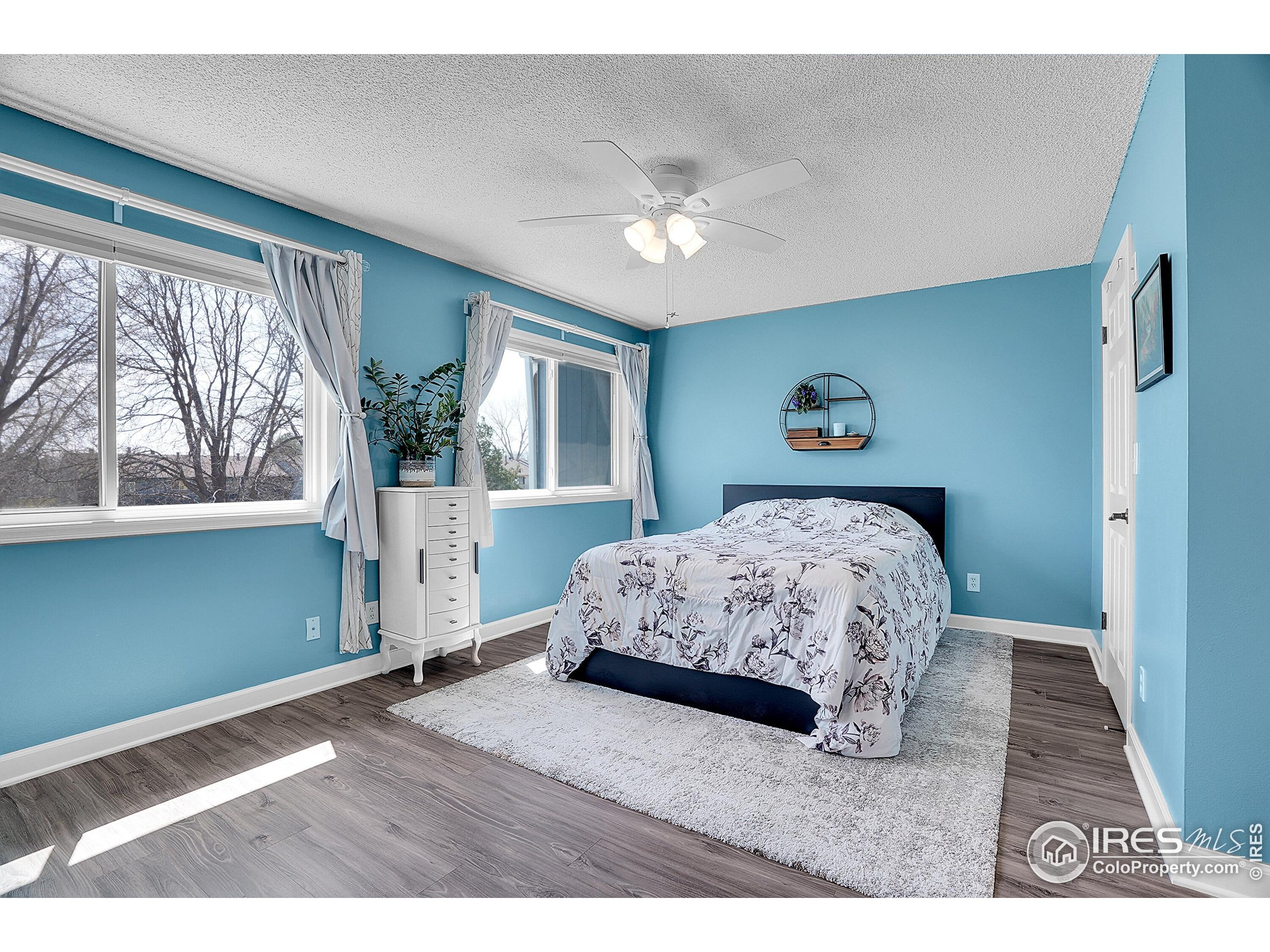 325 Sundance Cir N B