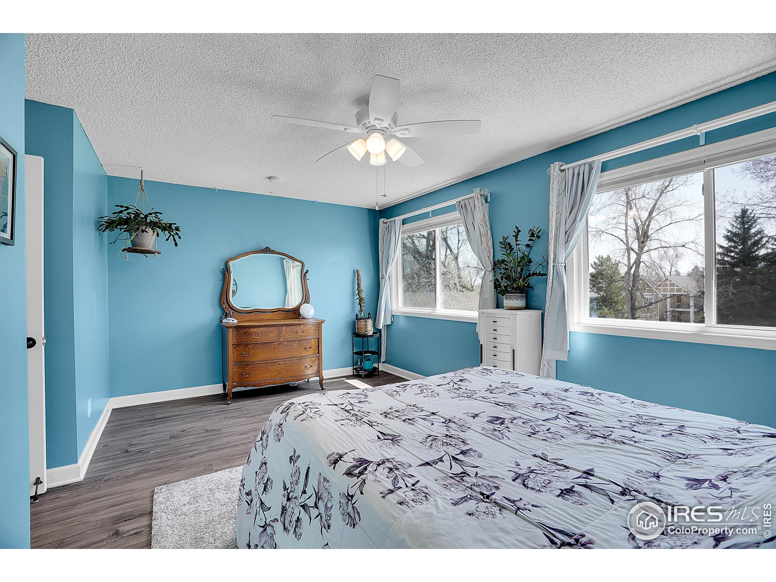 325 Sundance Cir N B