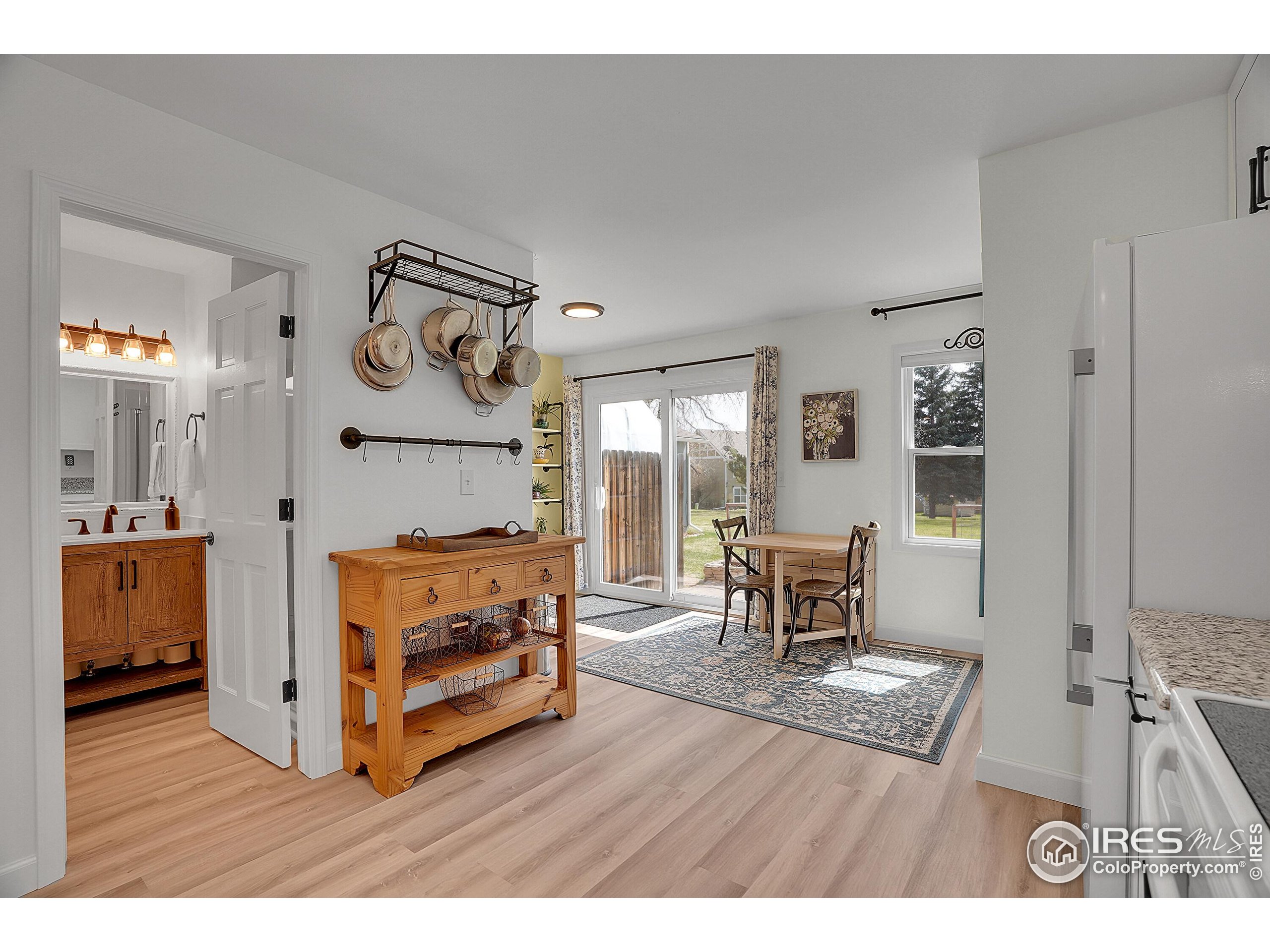 325 Sundance Cir N B