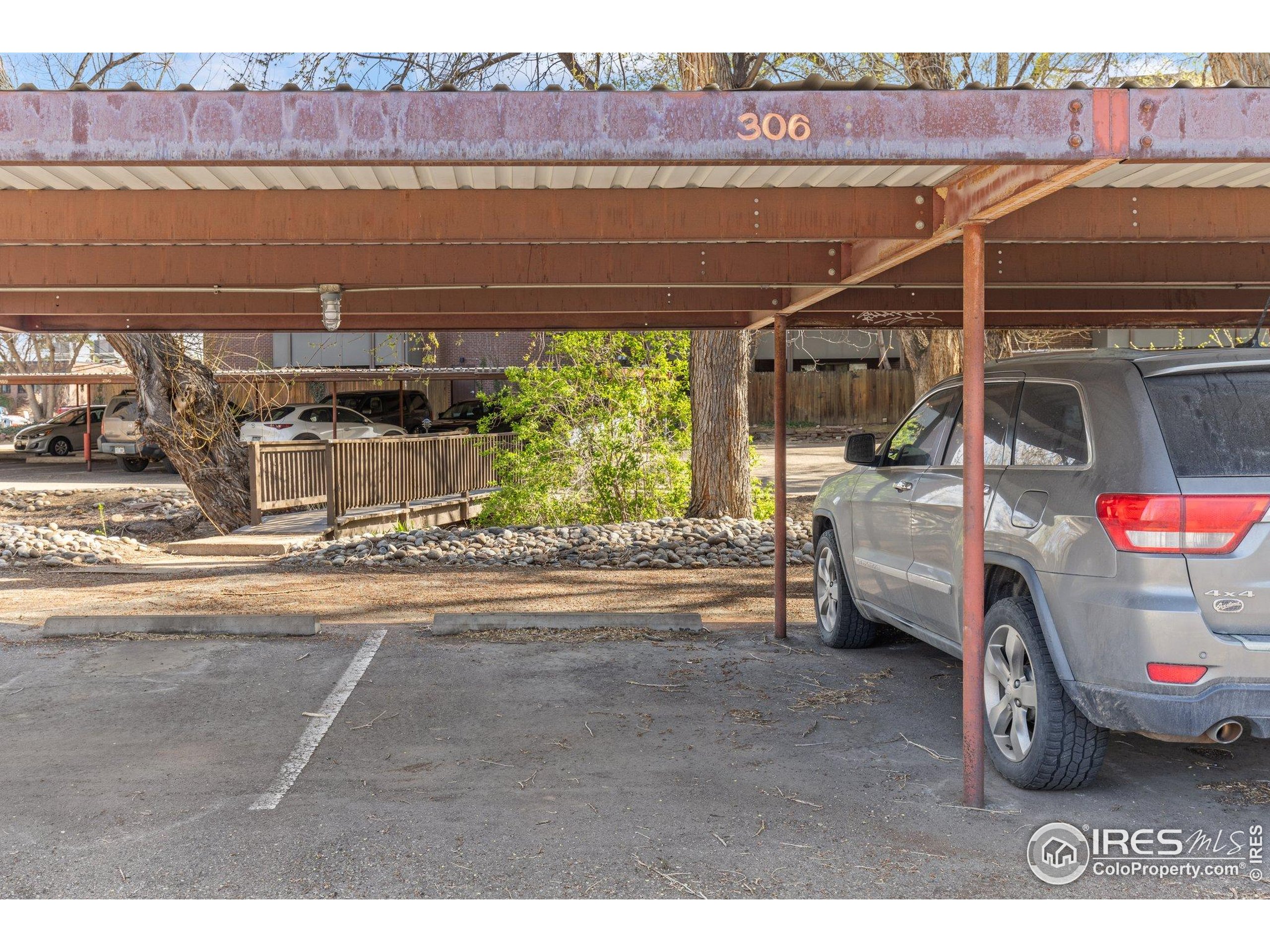 2227 Canyon Blvd 306A