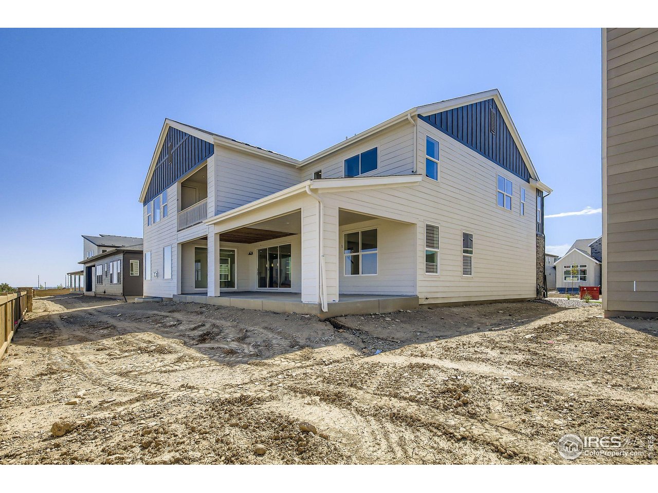 3136 Westcliff Dr