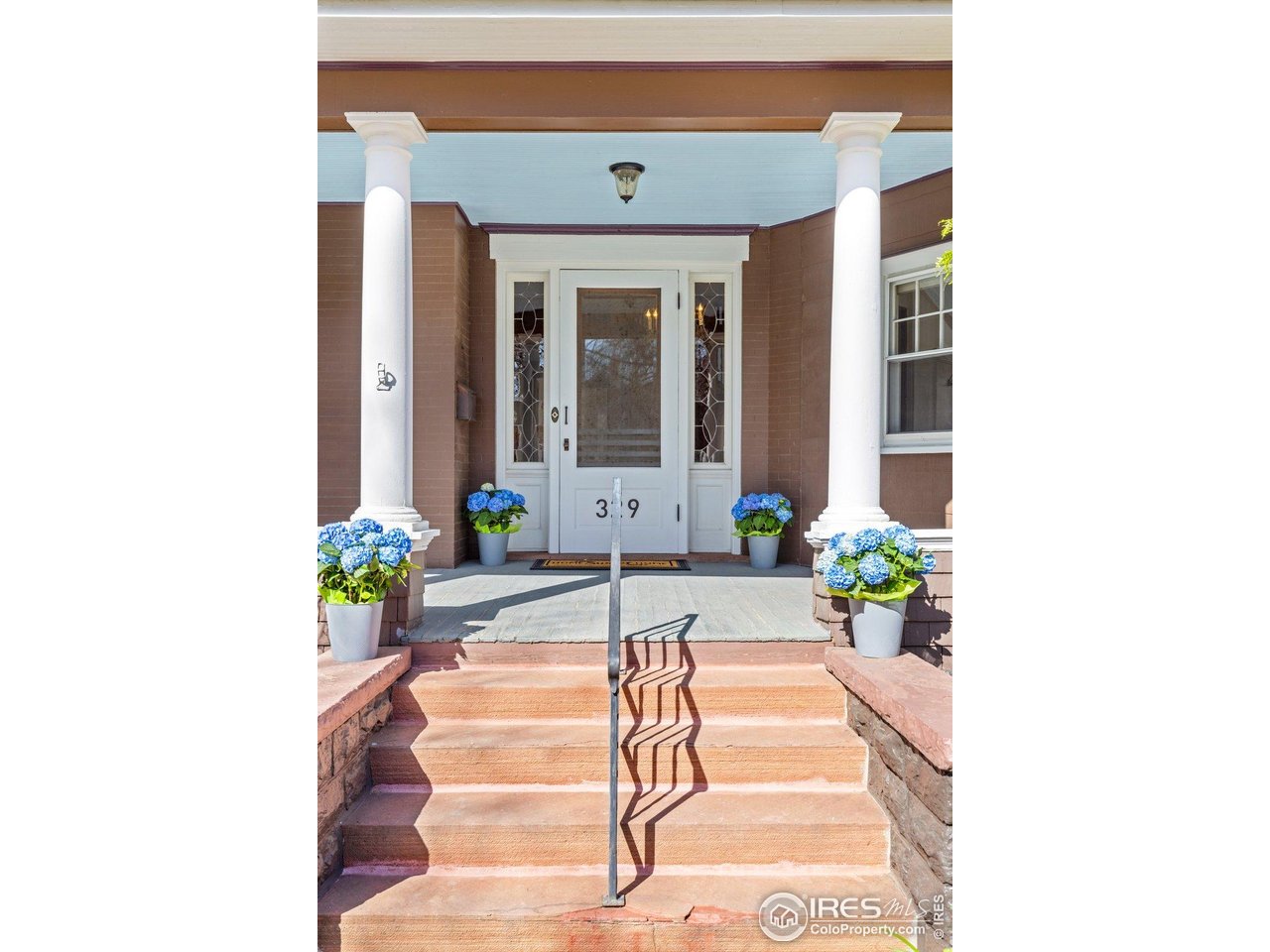 329 Bross St