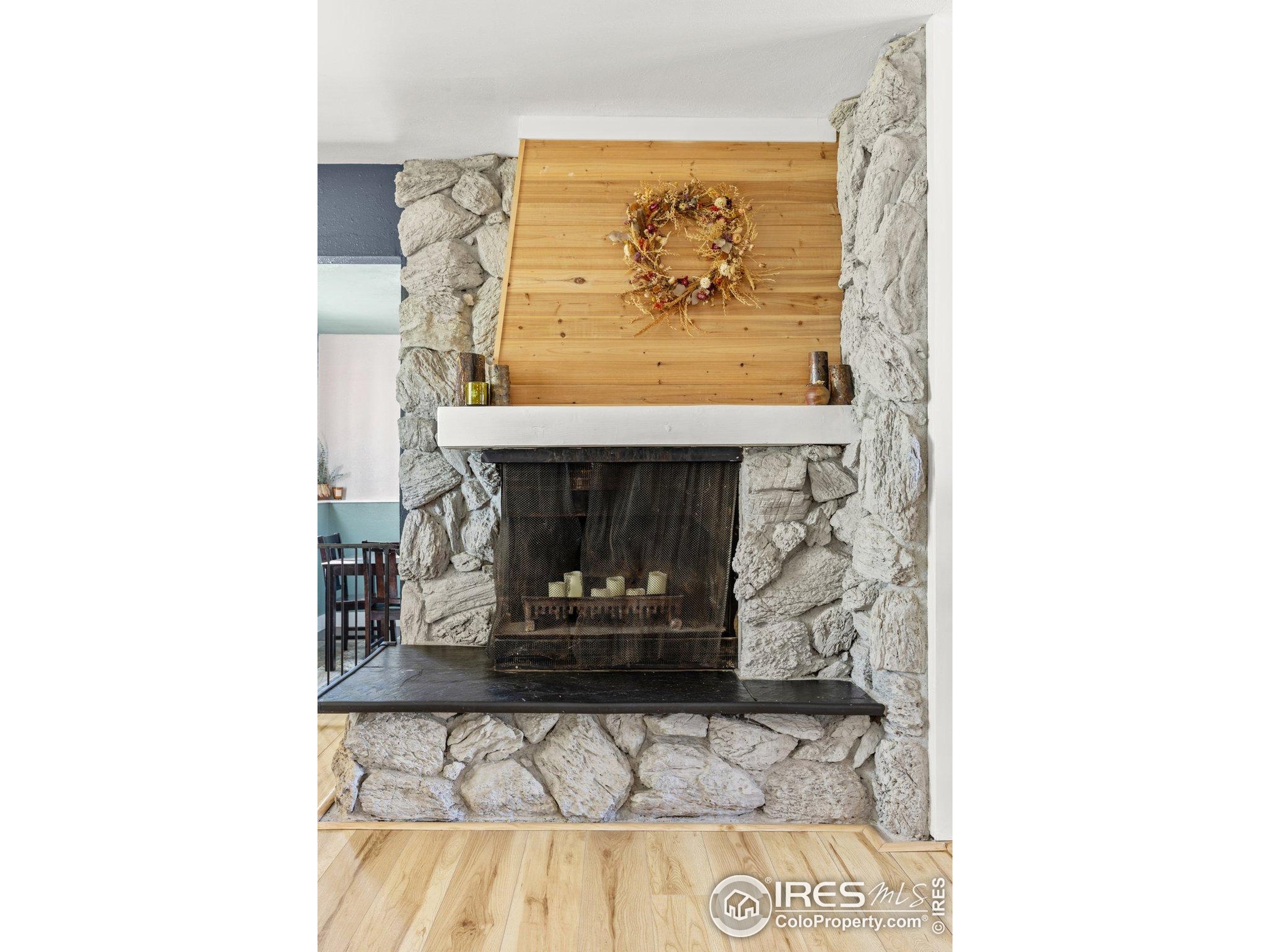 9951 Sierra Vista Rd