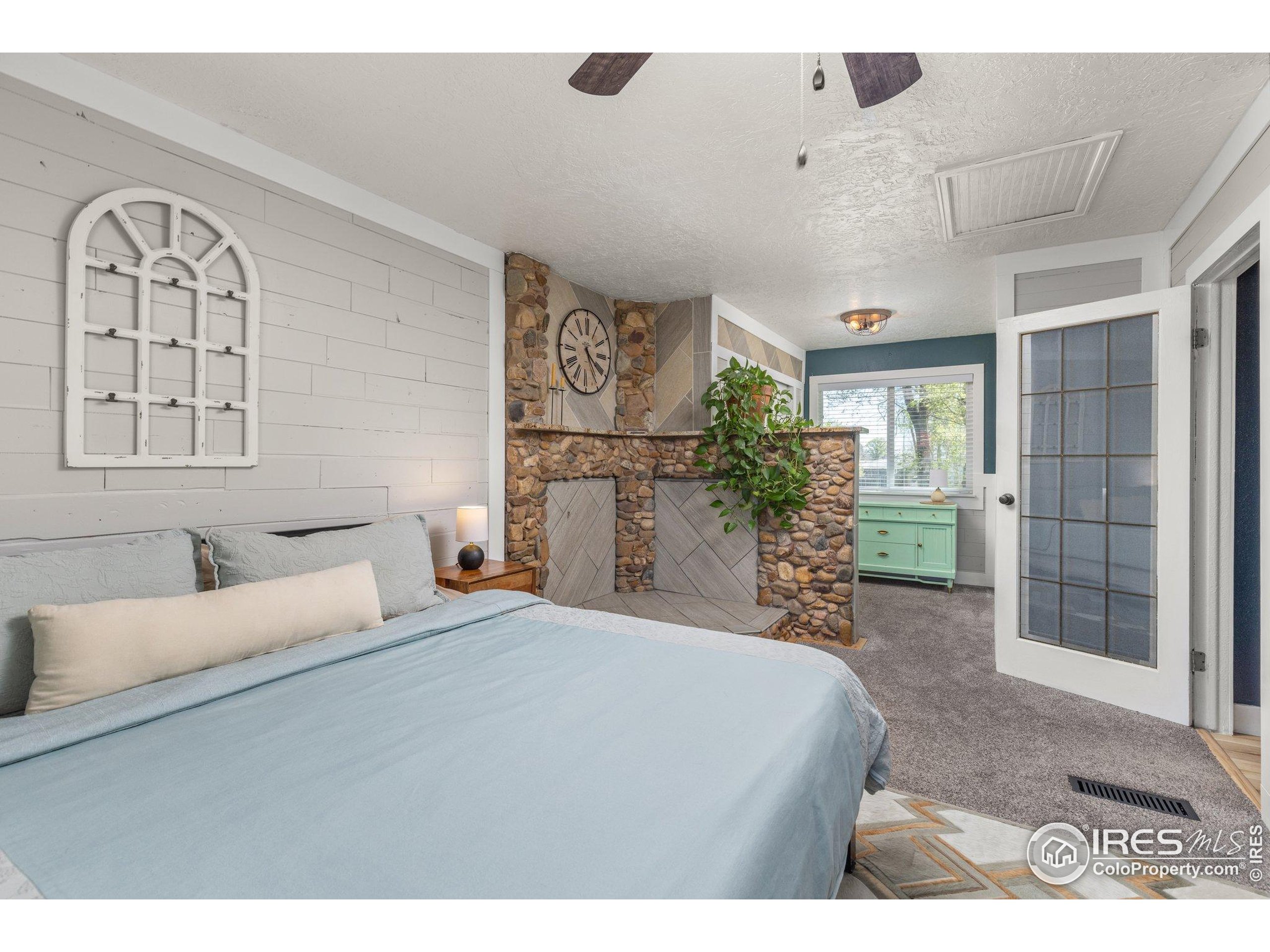 9951 Sierra Vista Rd