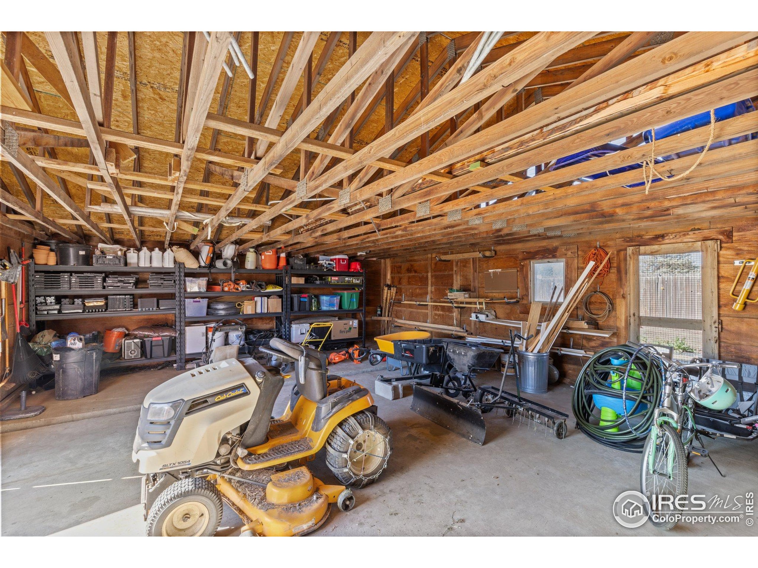 9951 Sierra Vista Rd