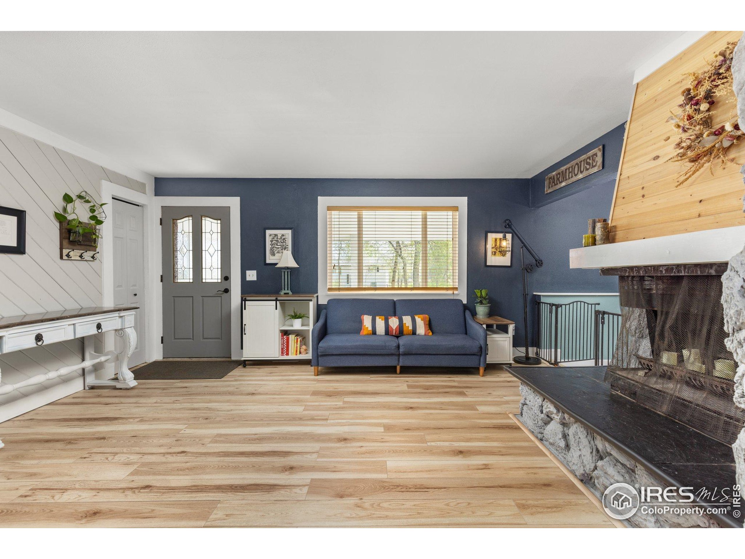 9951 Sierra Vista Rd