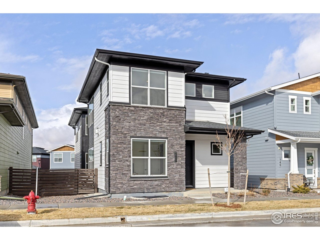735 Discovery Pkwy