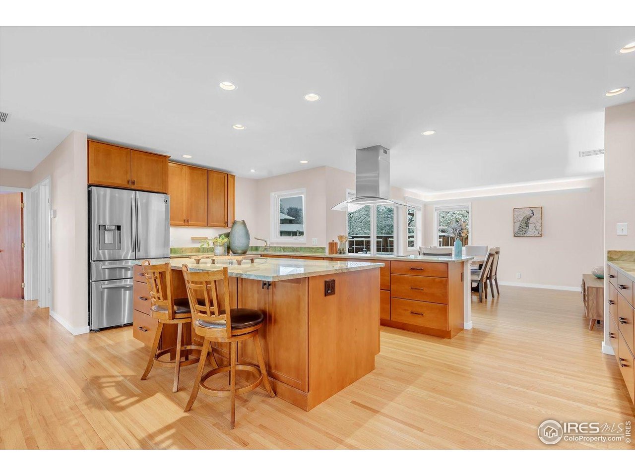 195 S 35th St