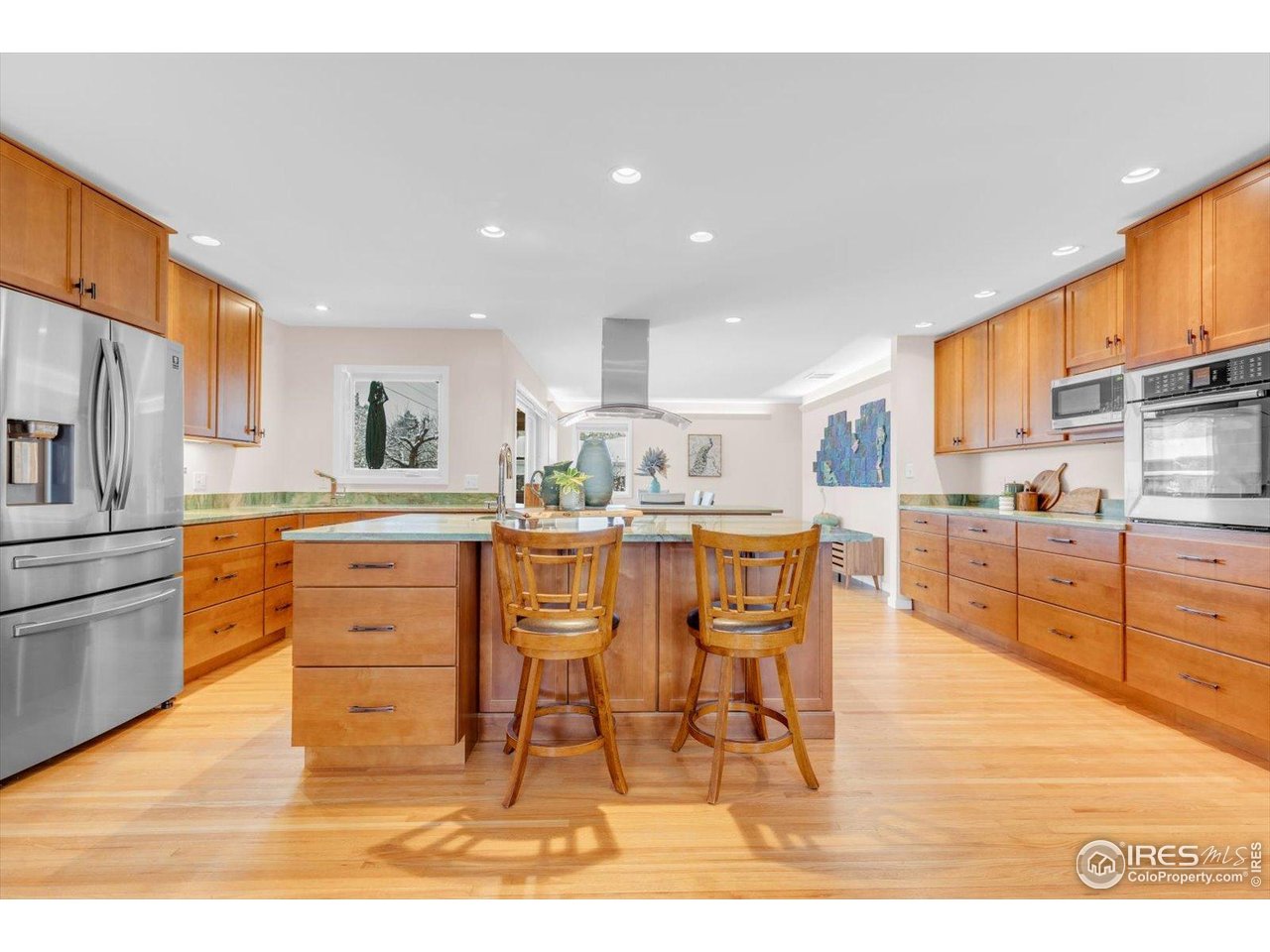 195 S 35th St