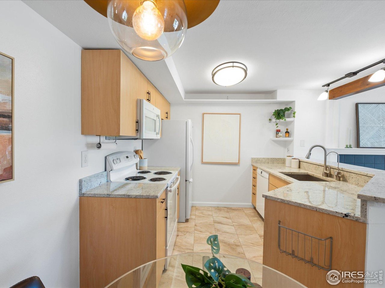 40 S Boulder Cir Unit: 4033