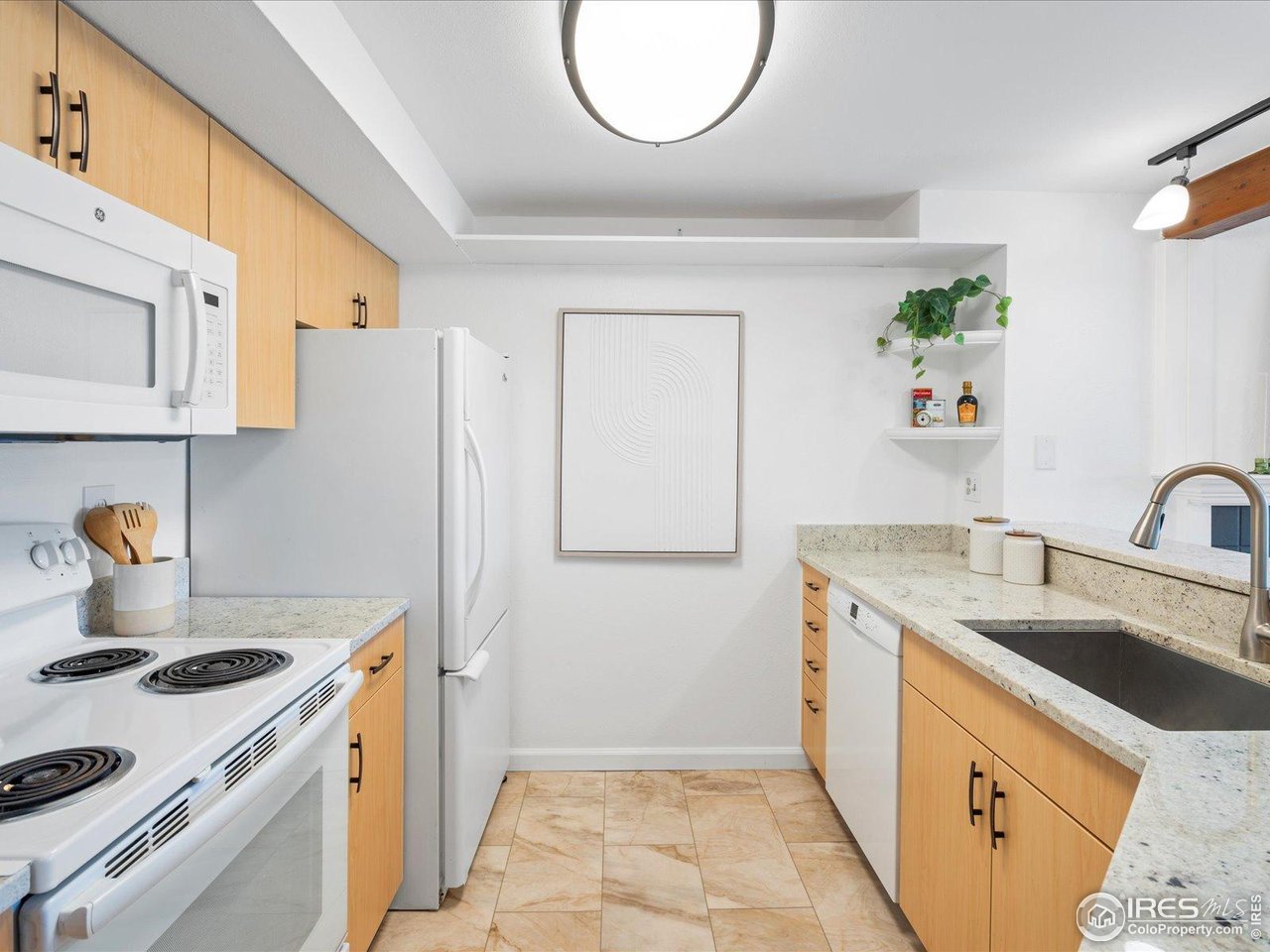 40 S Boulder Cir Unit: 4033