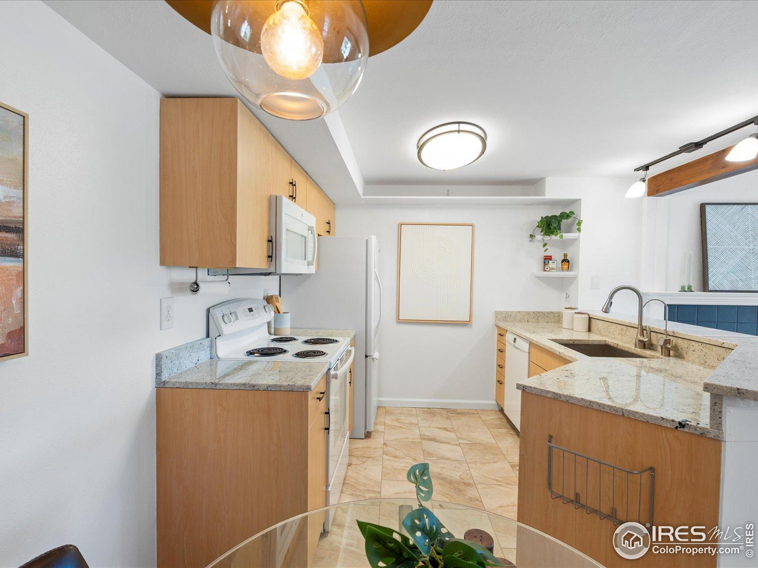 40 S Boulder Cir Unit: 4033