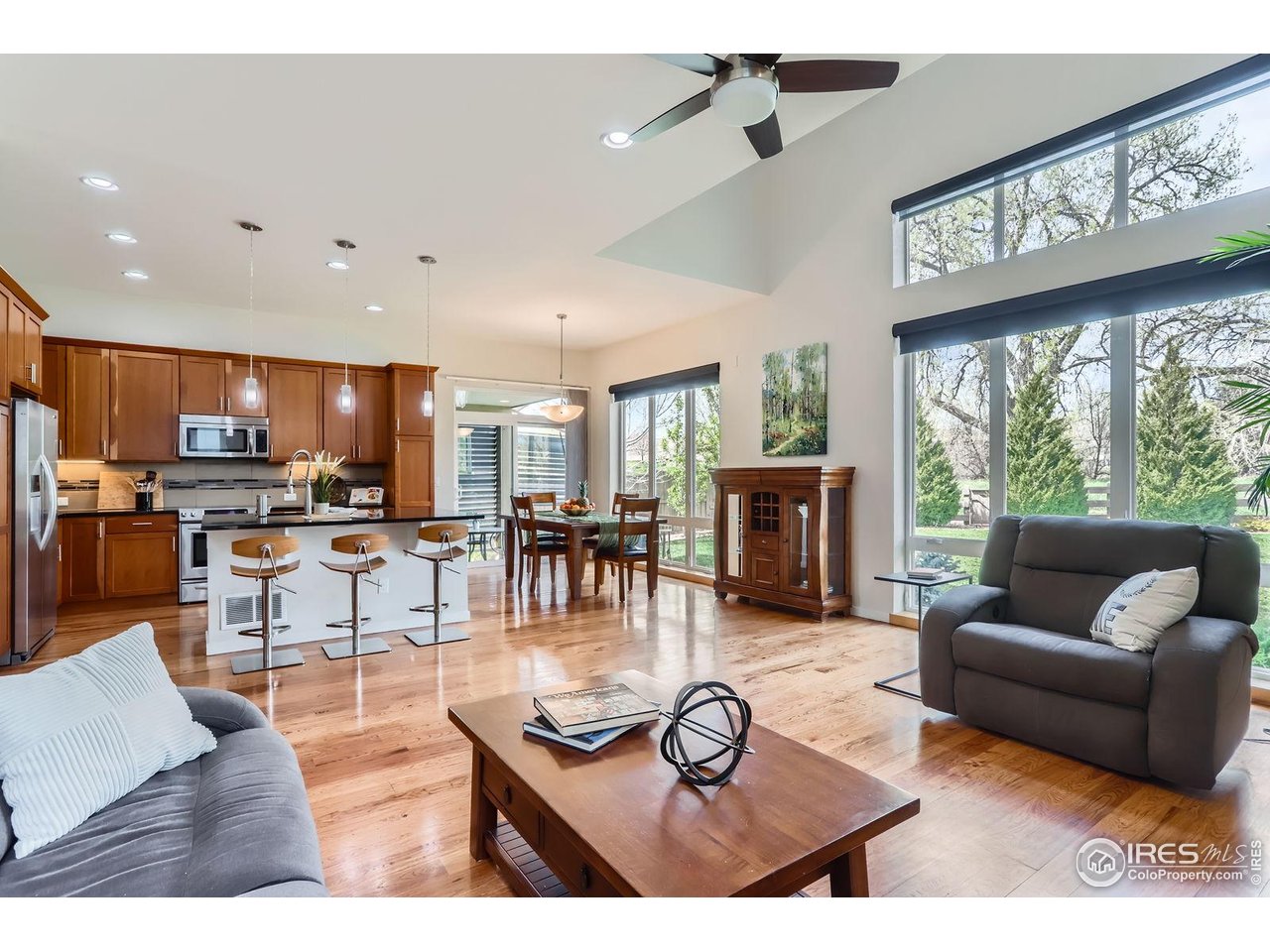1833 Sweet Clover Ln