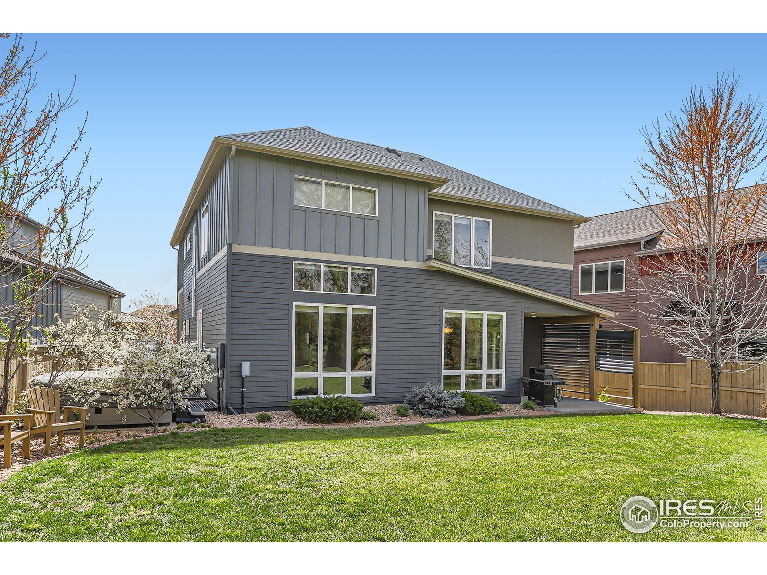 1833 Sweet Clover Ln