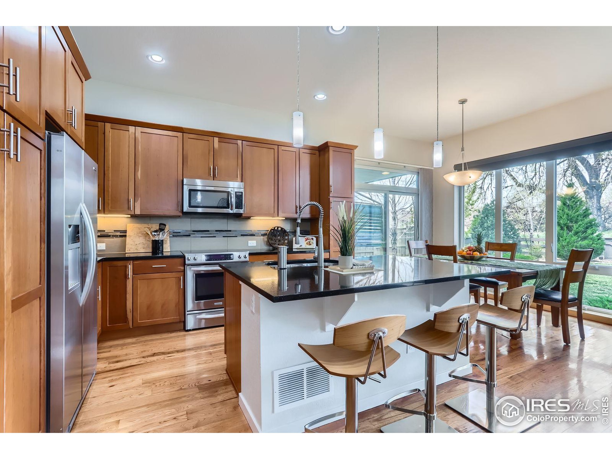 1833 Sweet Clover Ln