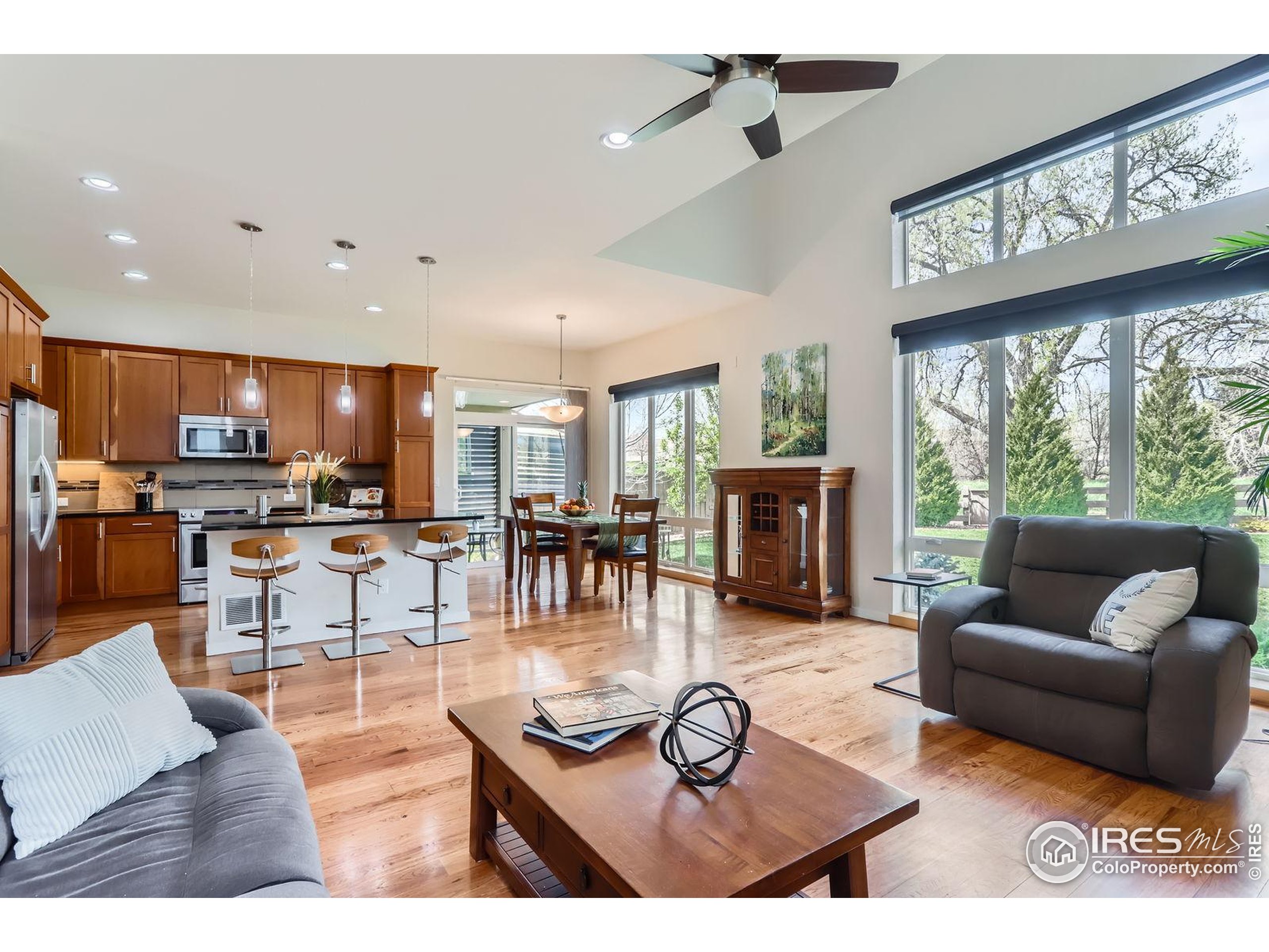 1833 Sweet Clover Ln