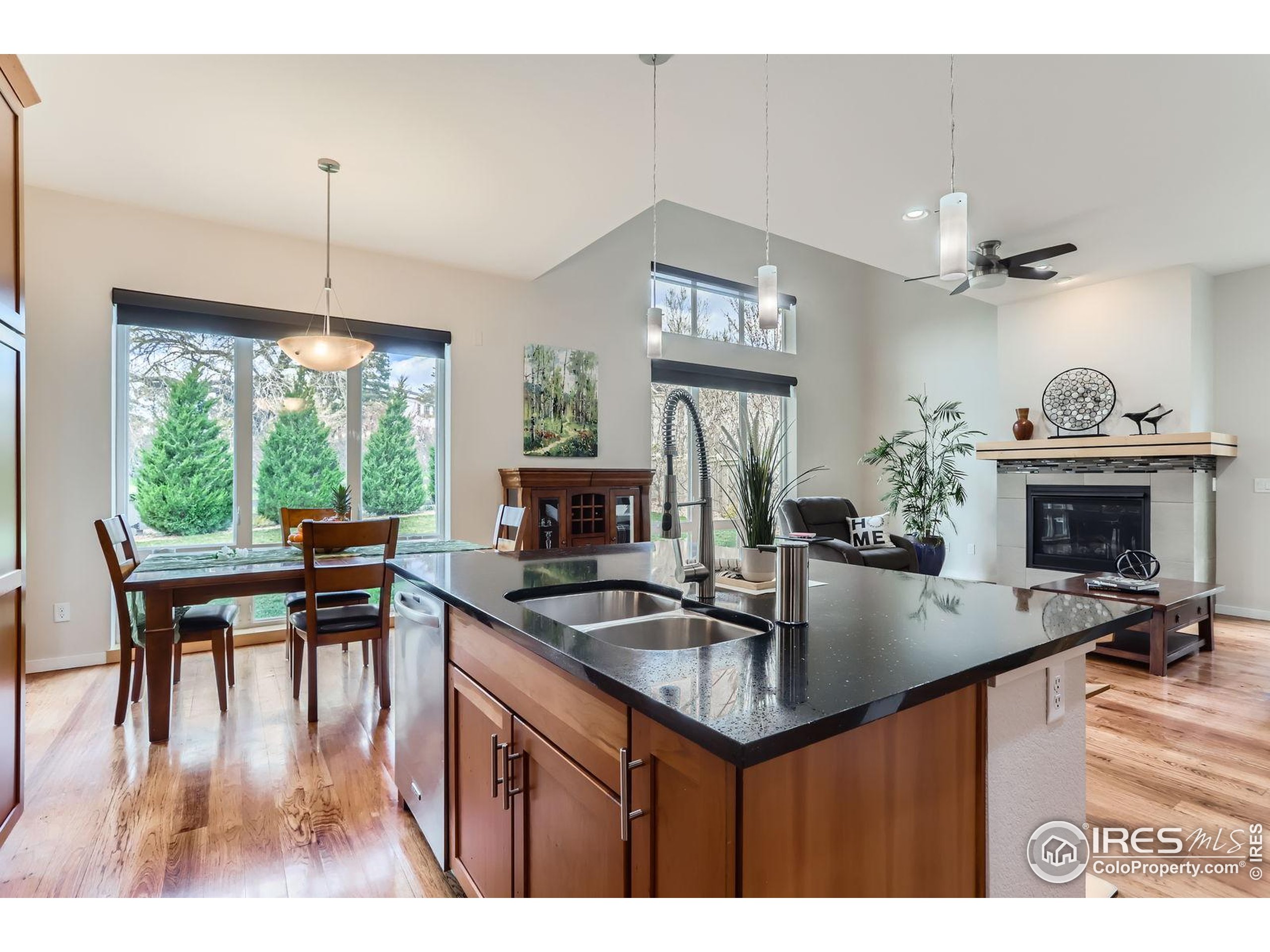 1833 Sweet Clover Ln