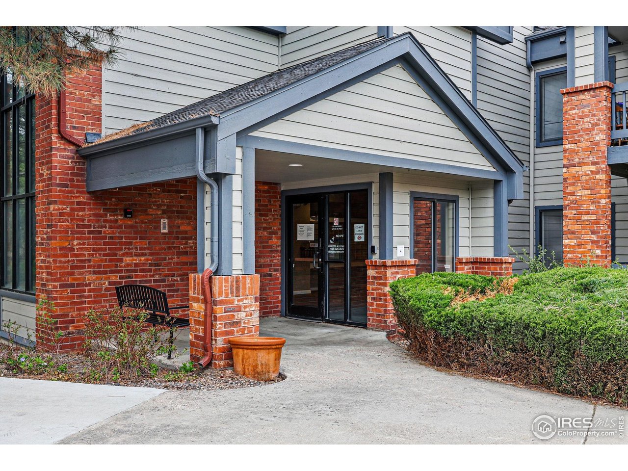 2727 Folsom St 228