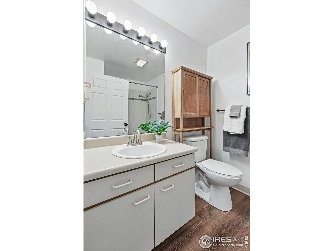 2727 Folsom St 228