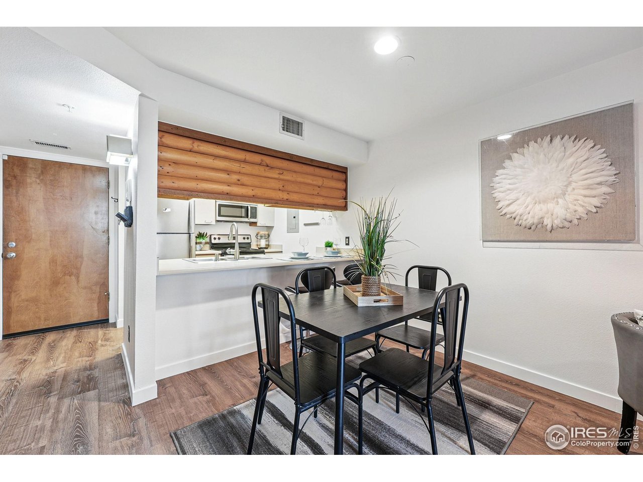 2727 Folsom St 228