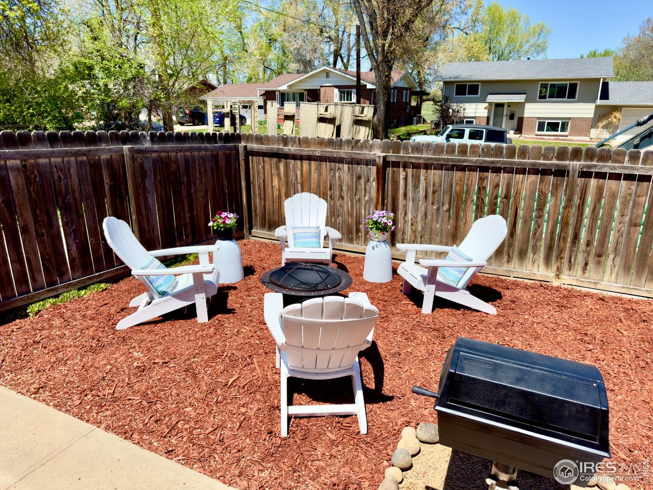 237 Clover Ln