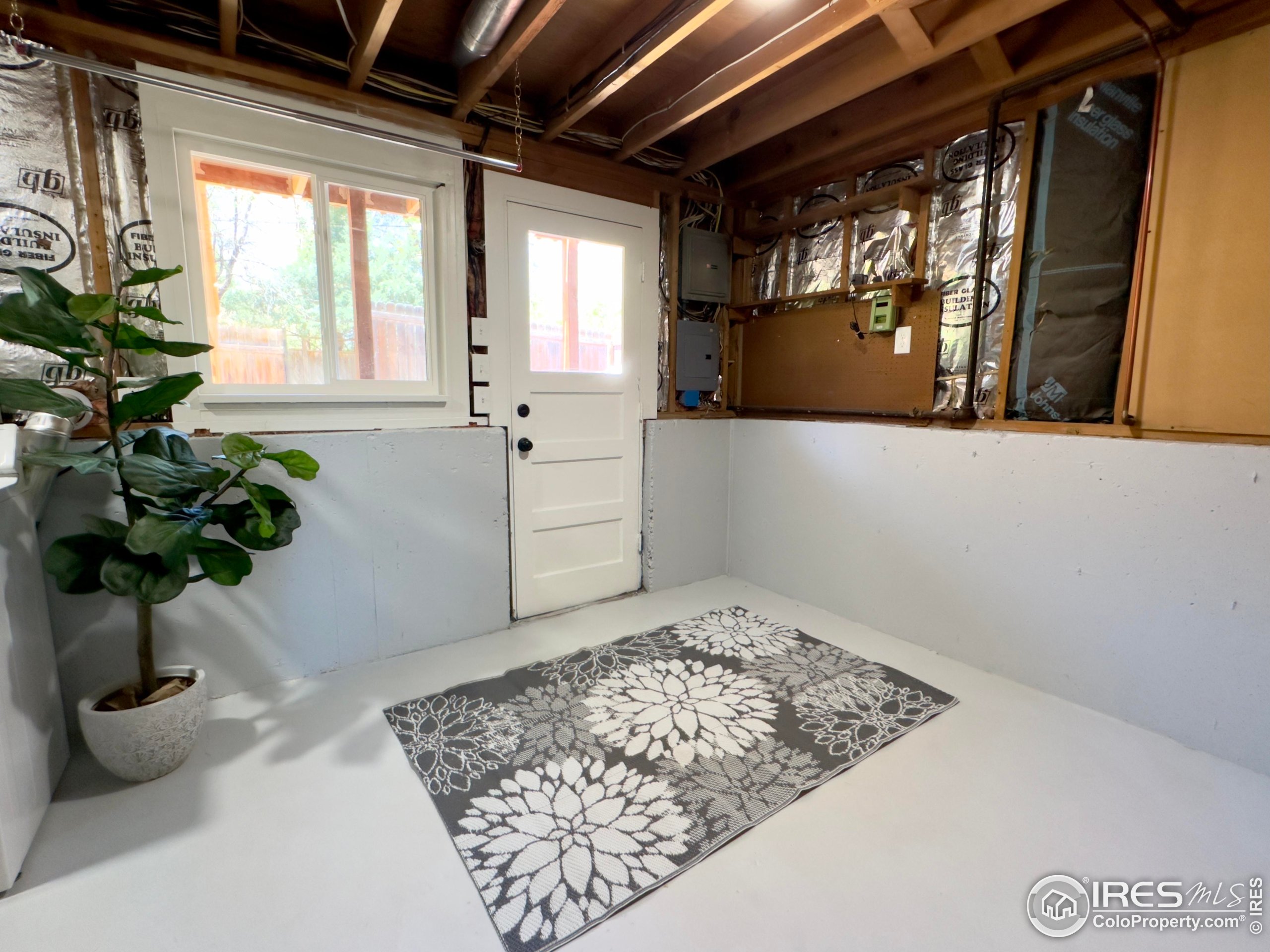 237 Clover Ln