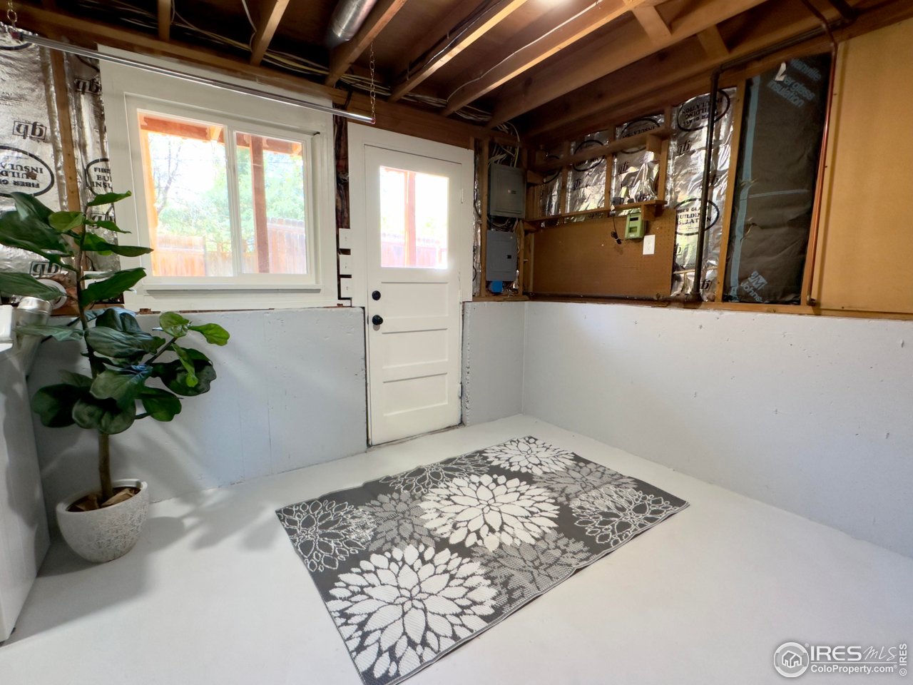 237 Clover Ln