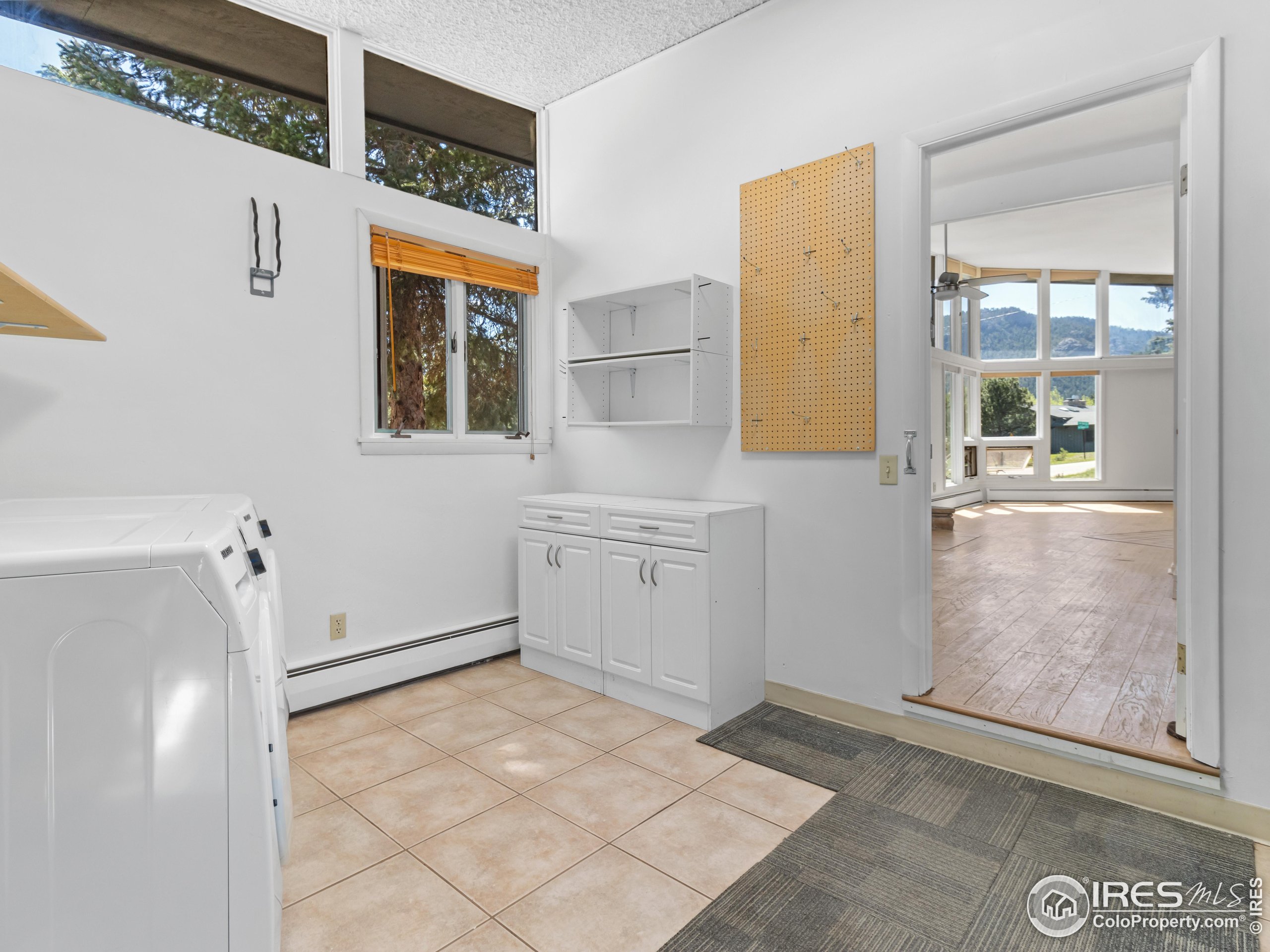 1411 Vail Ct