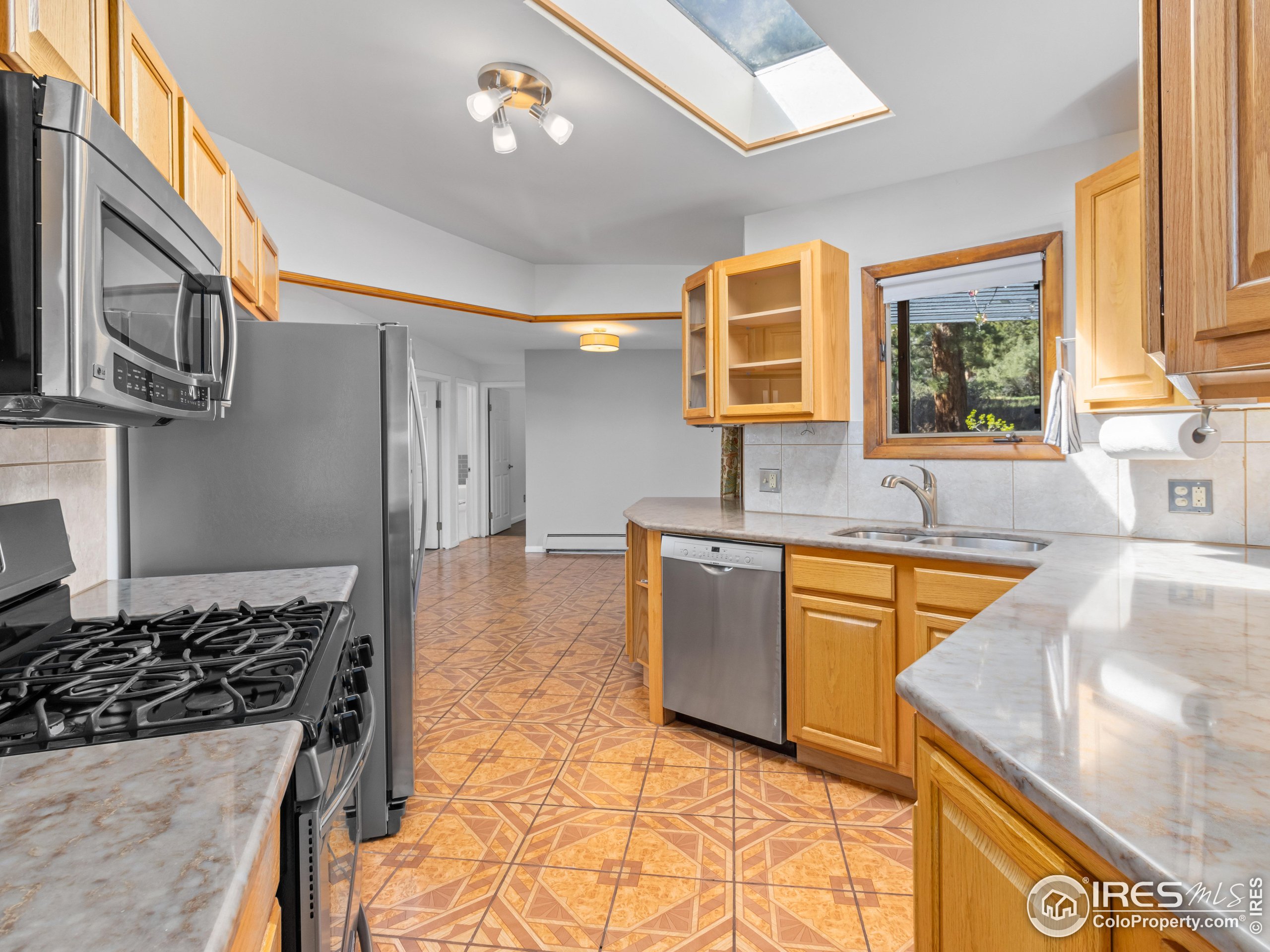 1411 Vail Ct