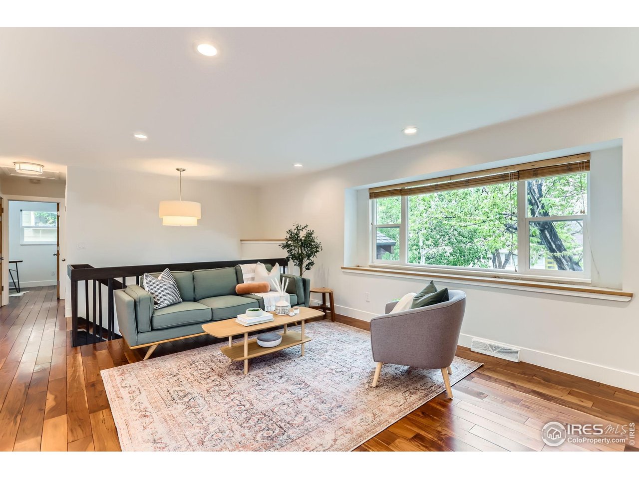 2550 Woodstock Pl