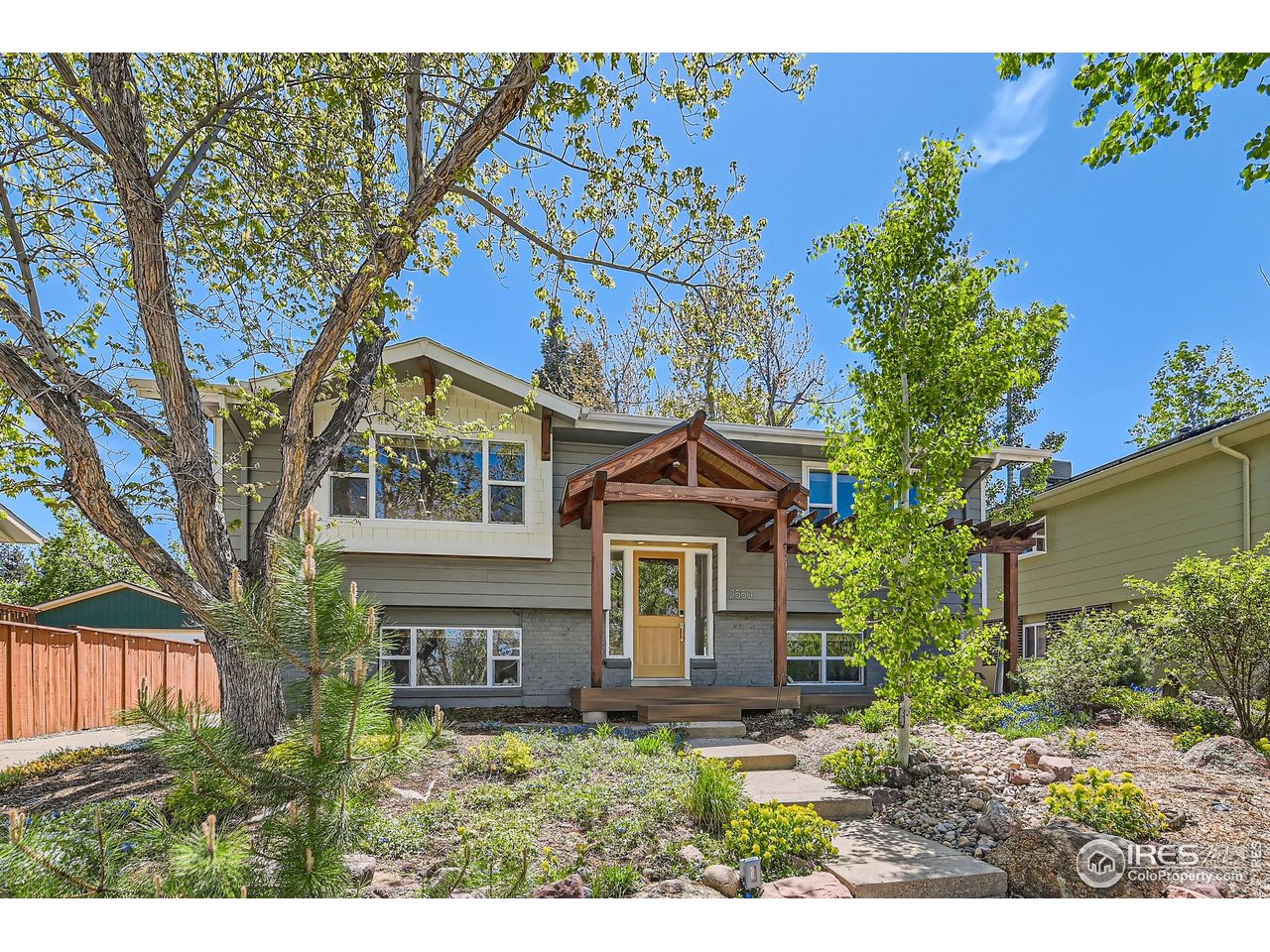 2550 Woodstock Pl