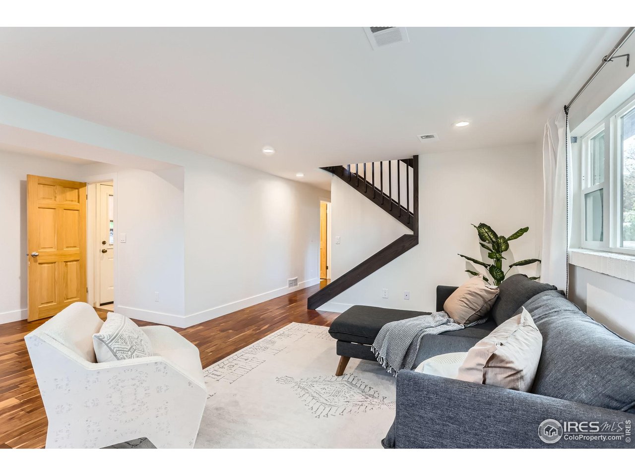 2550 Woodstock Pl