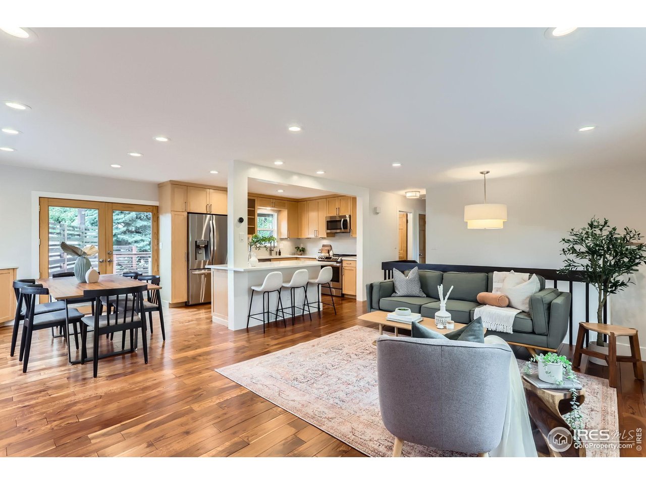 2550 Woodstock Pl