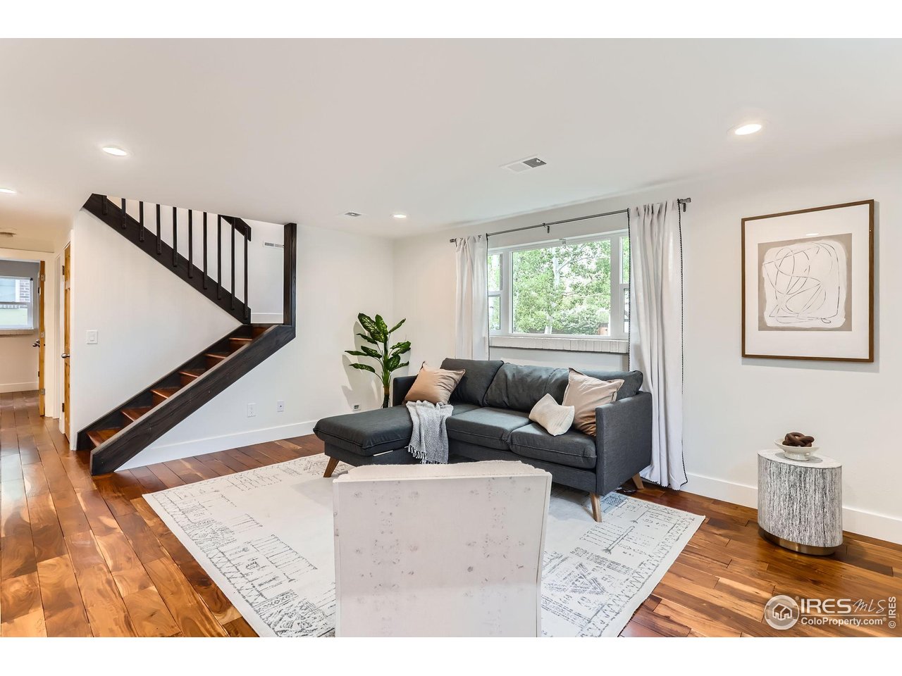 2550 Woodstock Pl